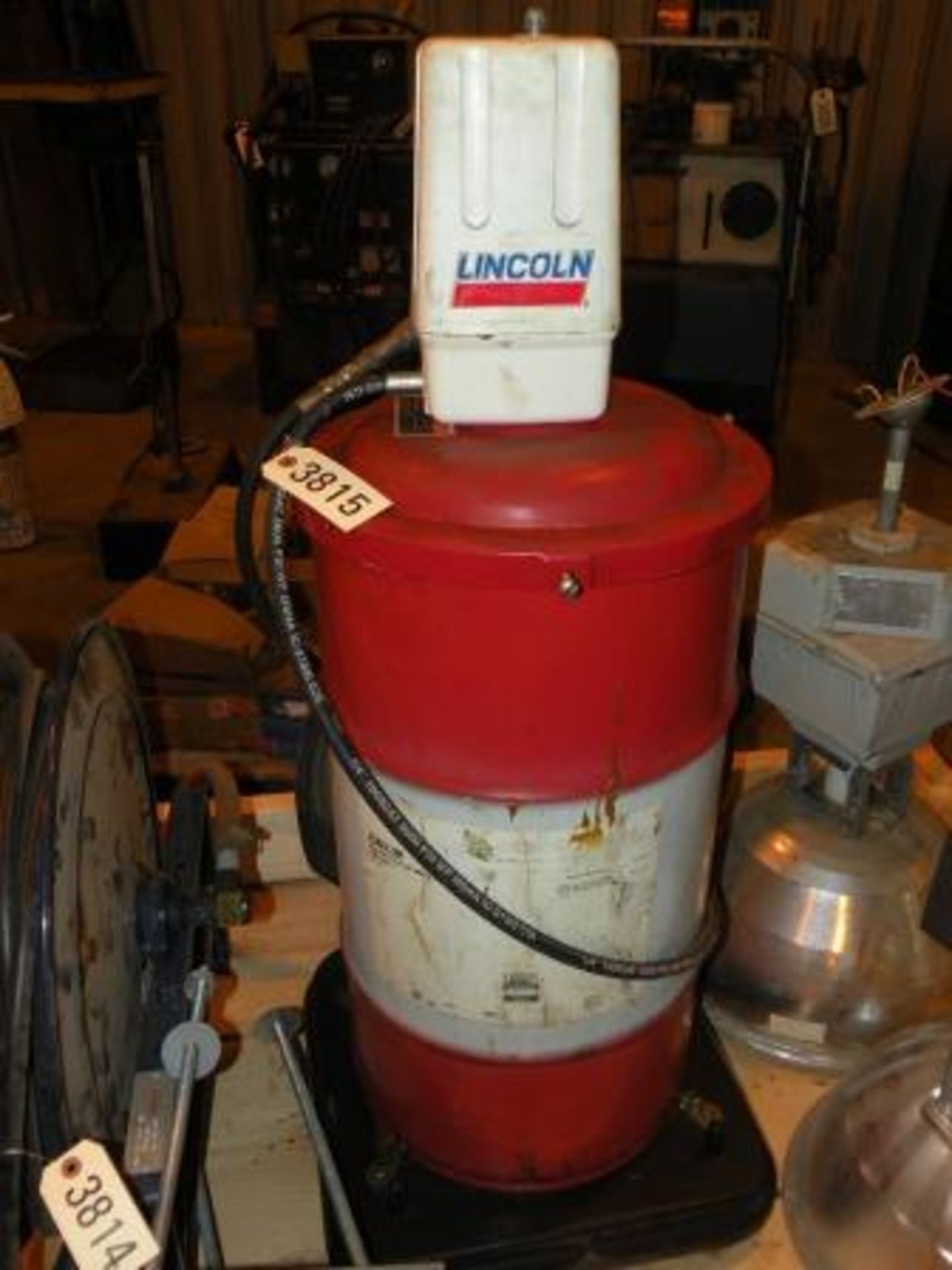 Lincoln Air Operated Grease Gun: 15 Gallon, On Casters