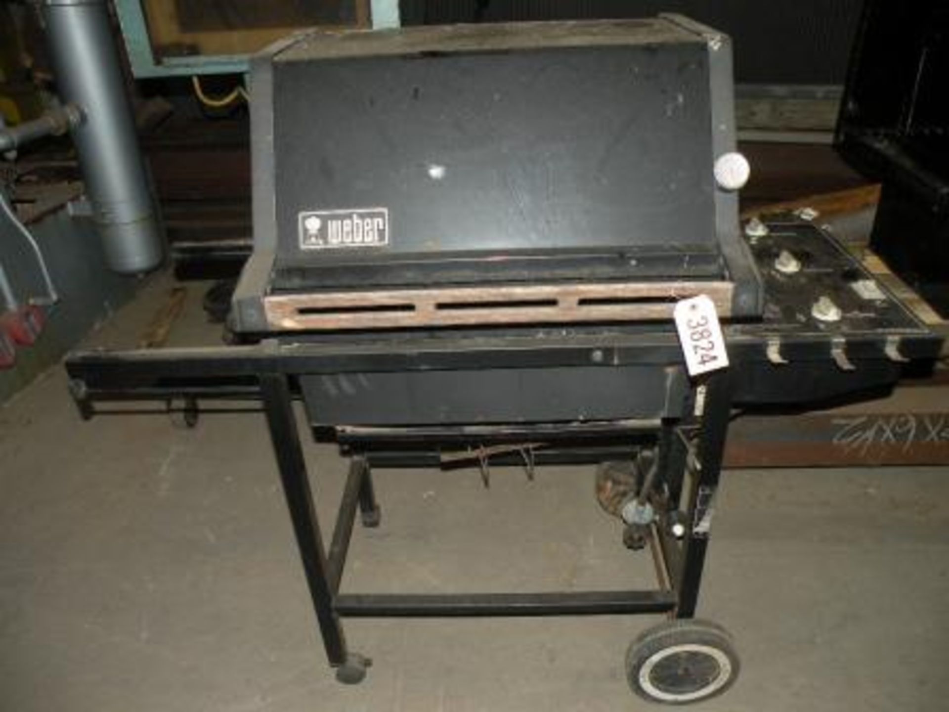 Weber Gas Grill with Cover (So. Fulton, TN)
