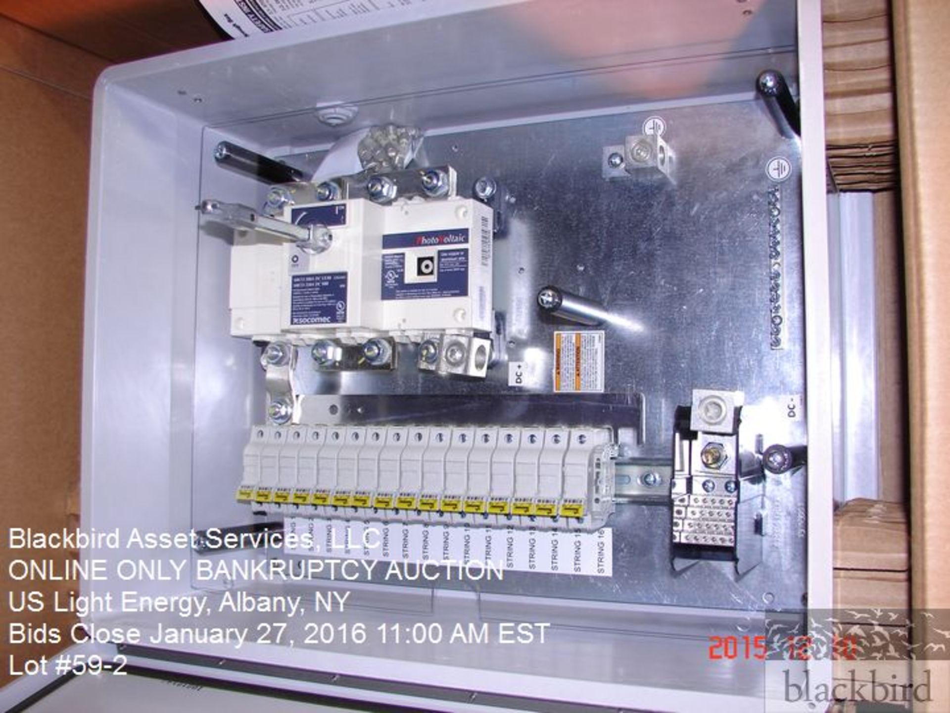 Cooper Crouse-Hinds CCB series photovoltaic combiner box  1000 volts DC - Image 3 of 4