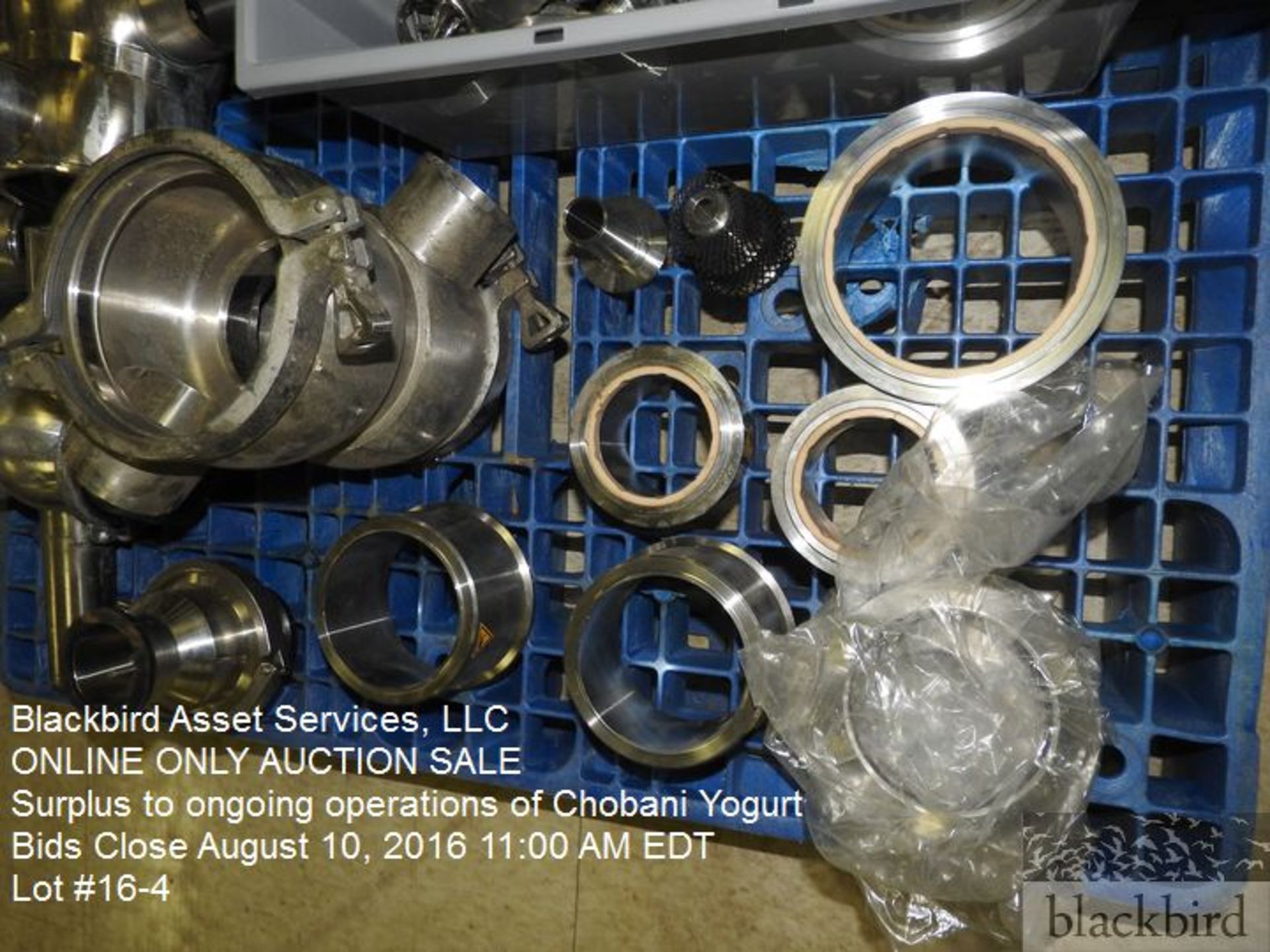 Lot bin stainless steel tubing/valves/fittings, 1-1/2" diameter, various sizes with flanges - Image 5 of 5