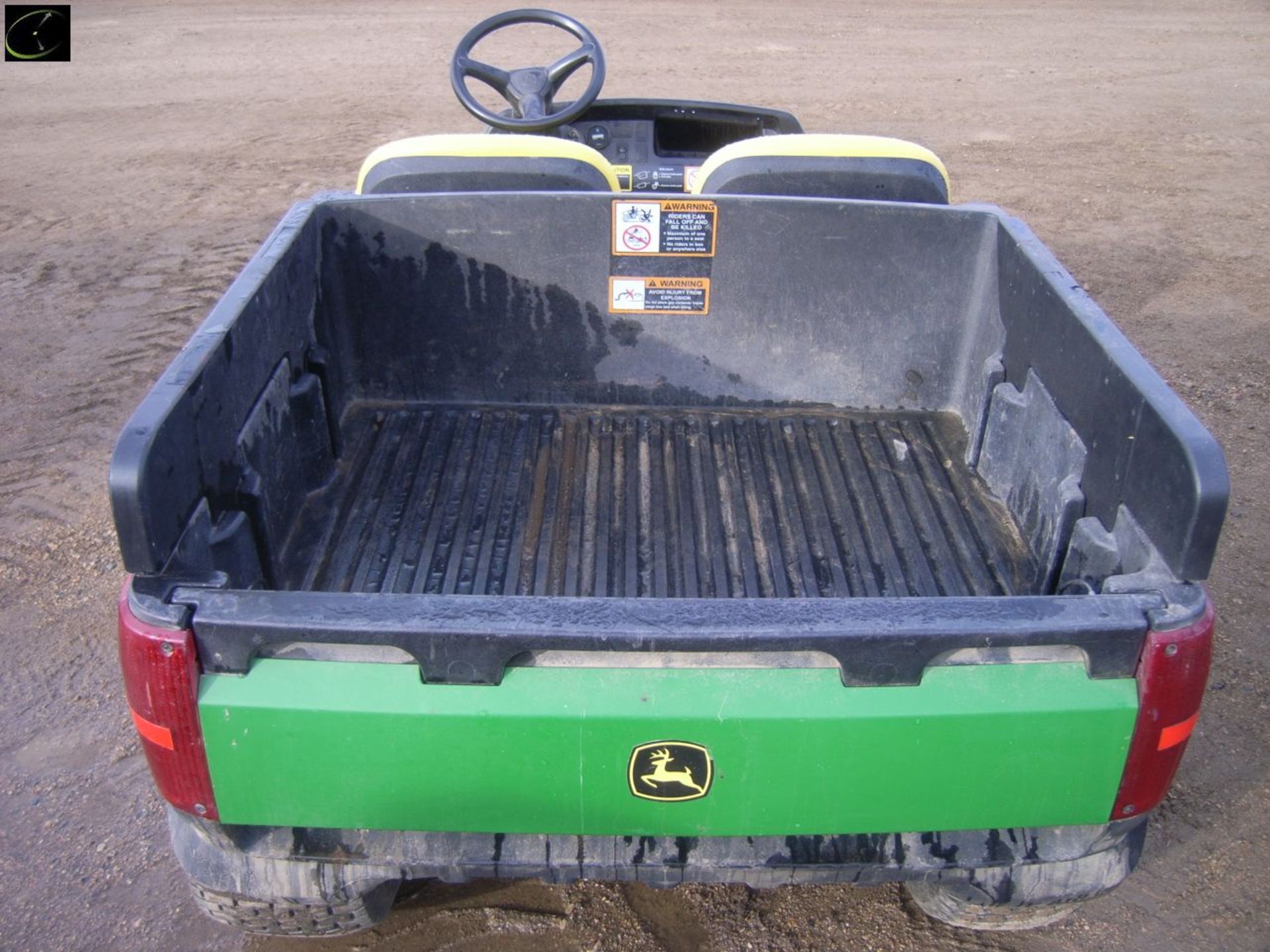 JD Gator model CS w/ gas eng., std. trans., dump box, box sides, 2 wd s/n M000CSA013582 - Image 5 of 7