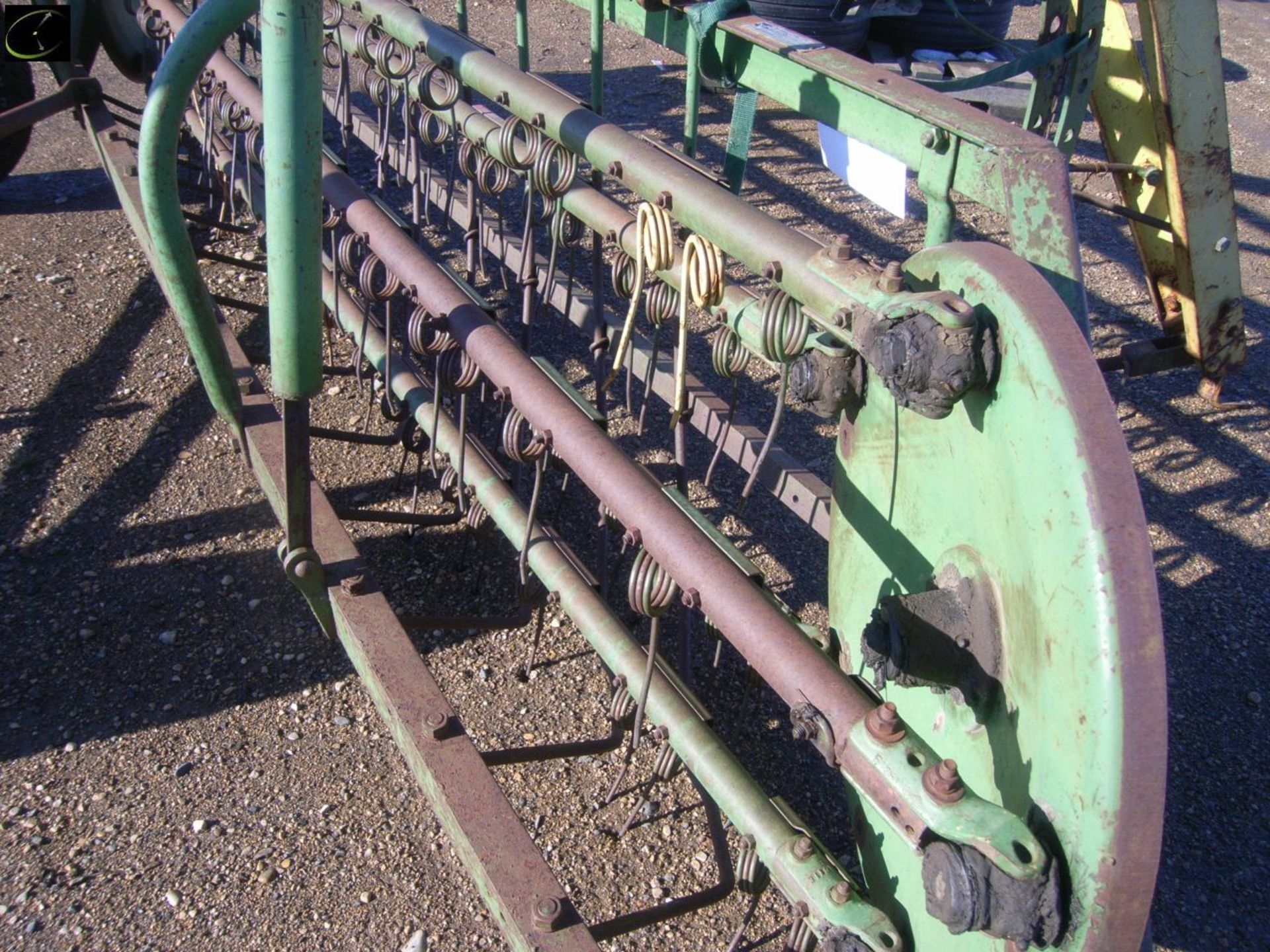 JD 896 hay rake, side delivery - Image 2 of 3