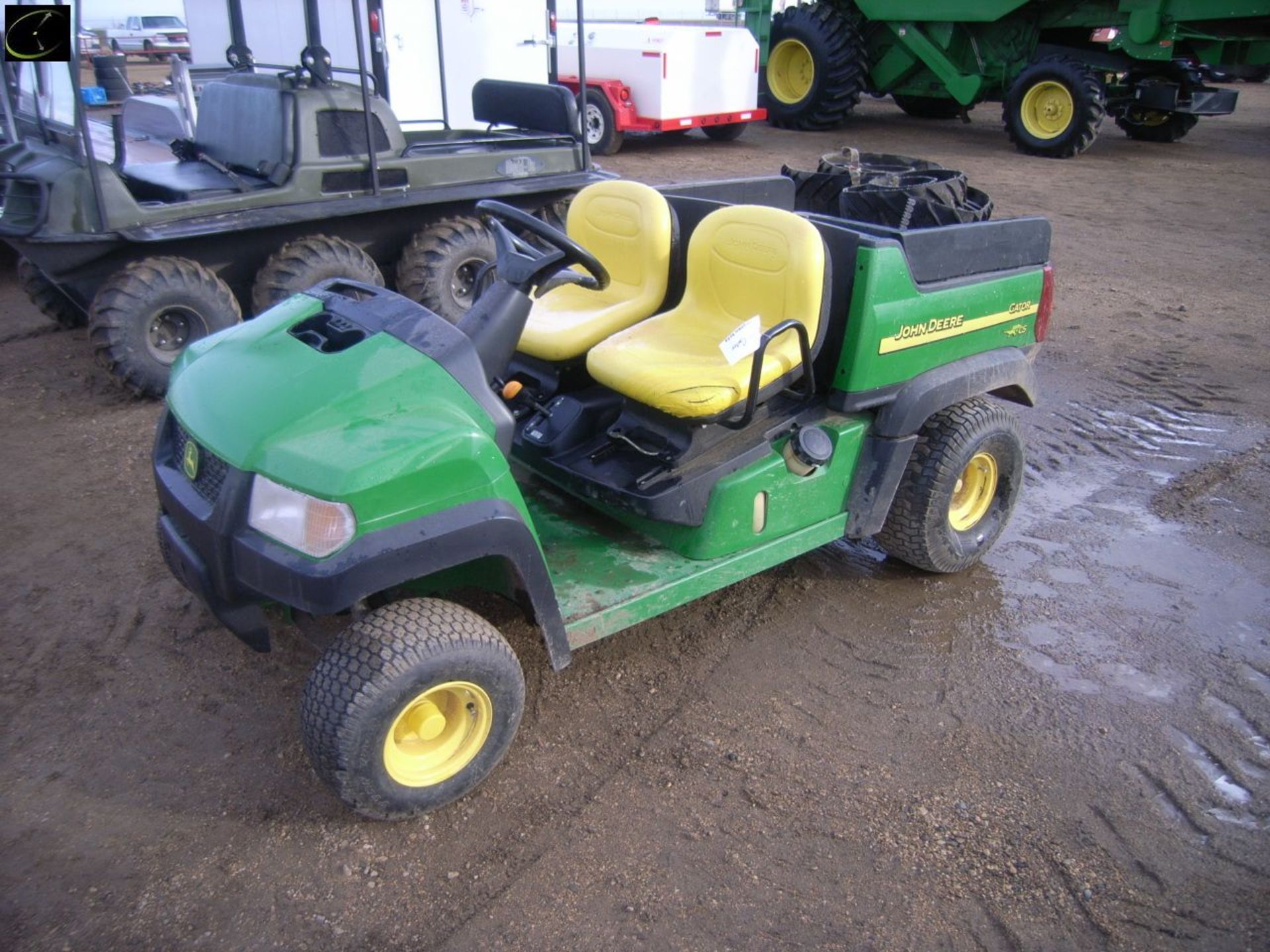 JD Gator model CS w/ gas eng., std. trans., dump box, box sides, 2 wd s/n M000CSA013582