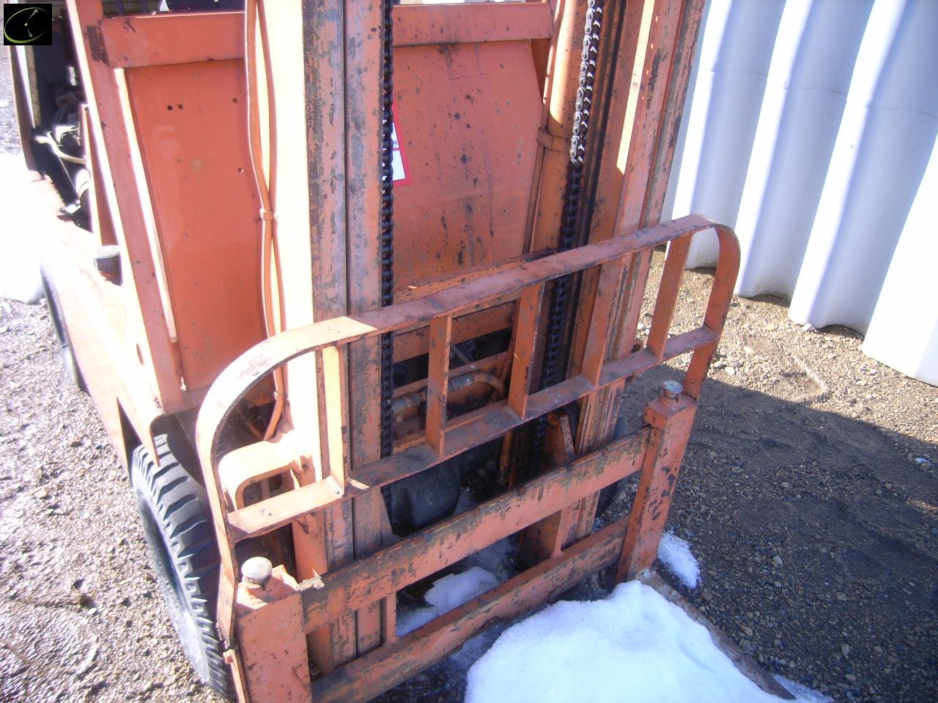 Toyota 7 fork lift SN 36106 - Image 2 of 7