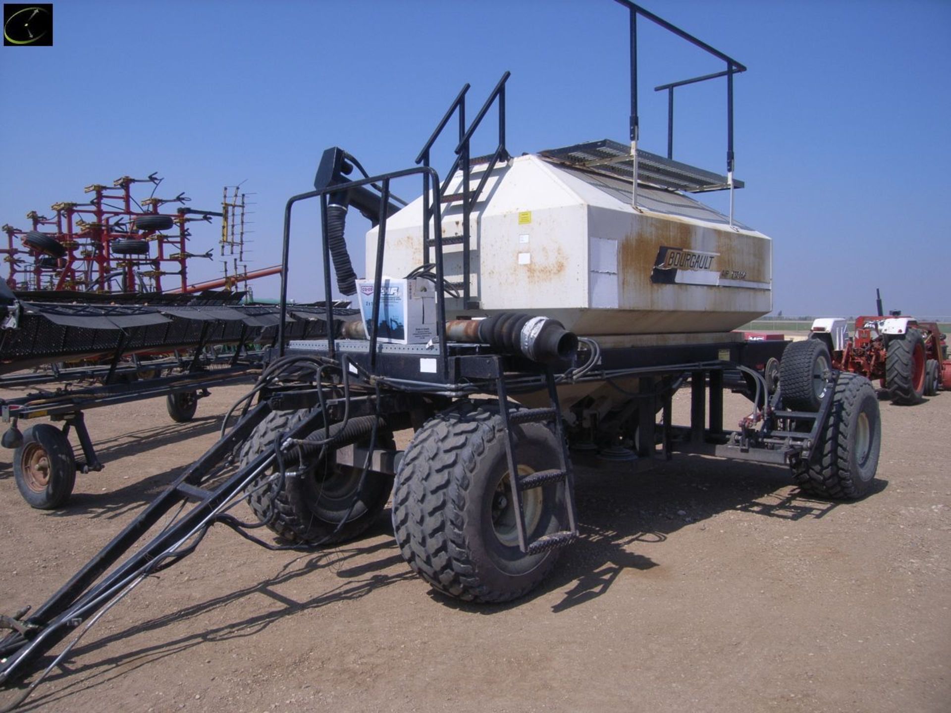 Bourgault 180 air tank, hyd drive fan, SN 1907 - Image 2 of 7