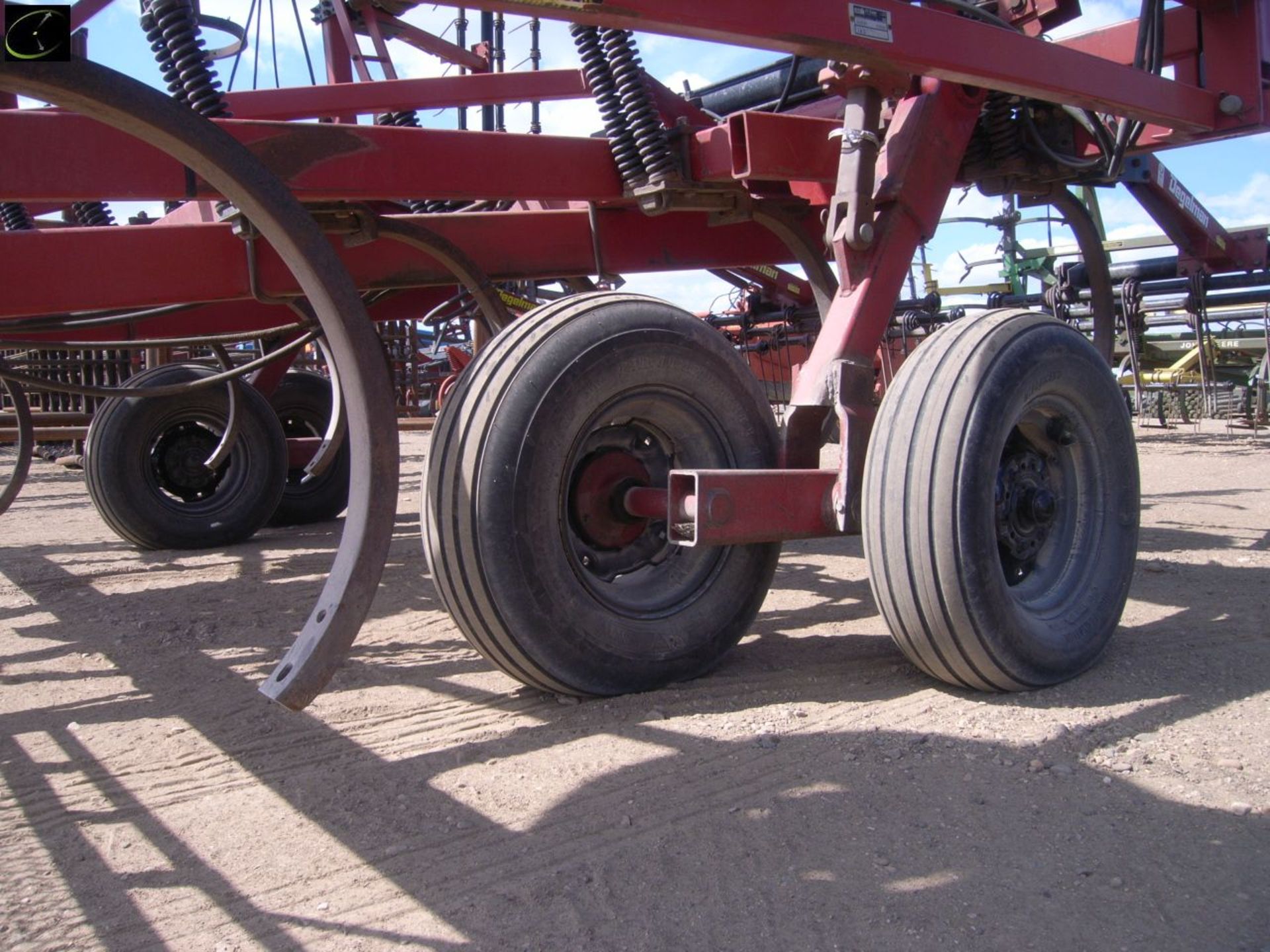 Case IH 5600 chisel plow, 50ft - Image 7 of 7