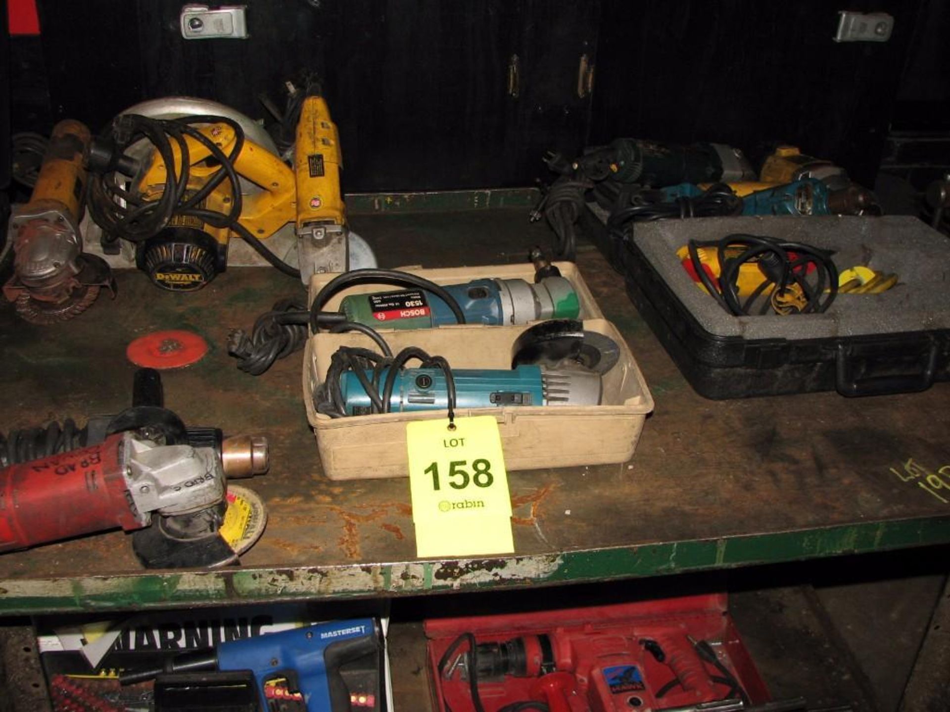 [Lot] Power tools including drills, angle grinders, circular saw, impact wrench