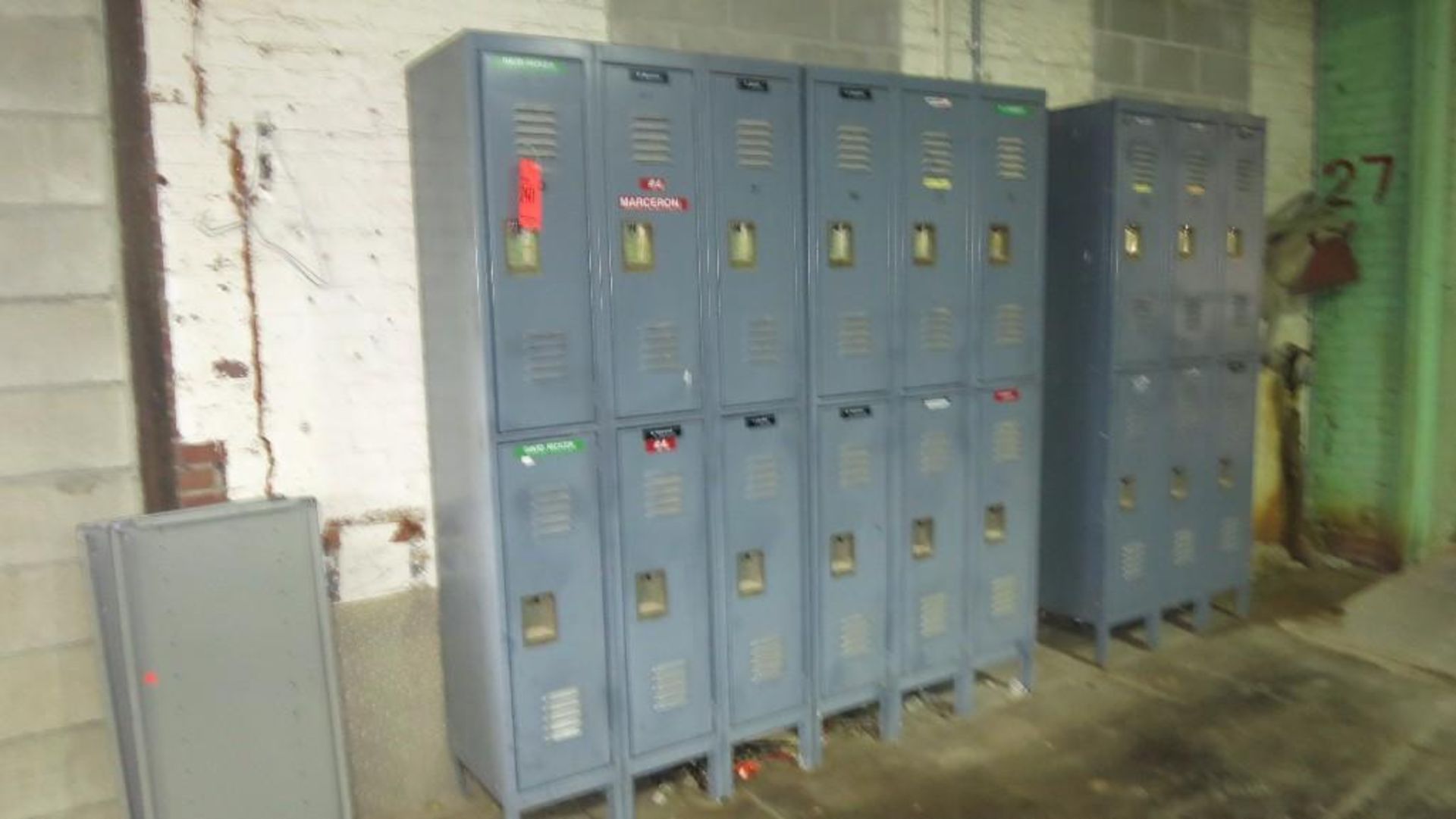 lockers & storage cabinets