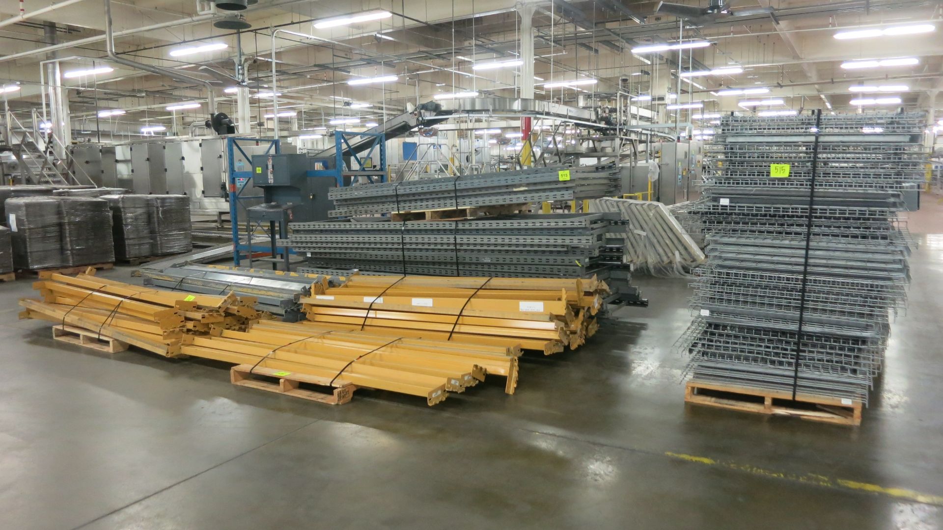 [Lot] 16-Sections pallet racks, with (13) uprights x 12', (5) uprights x 10', (55) cross beams x - Image 2 of 2