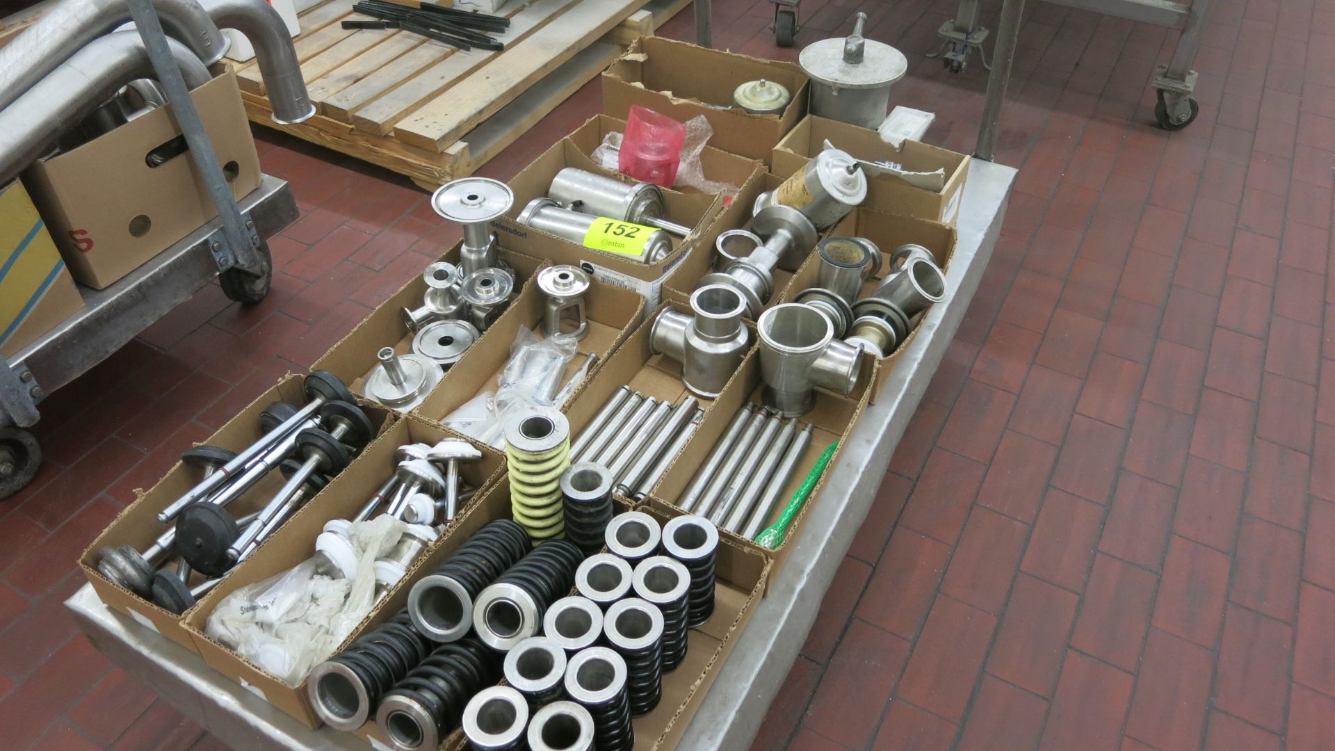 [Lot} Pneumatic valve parts