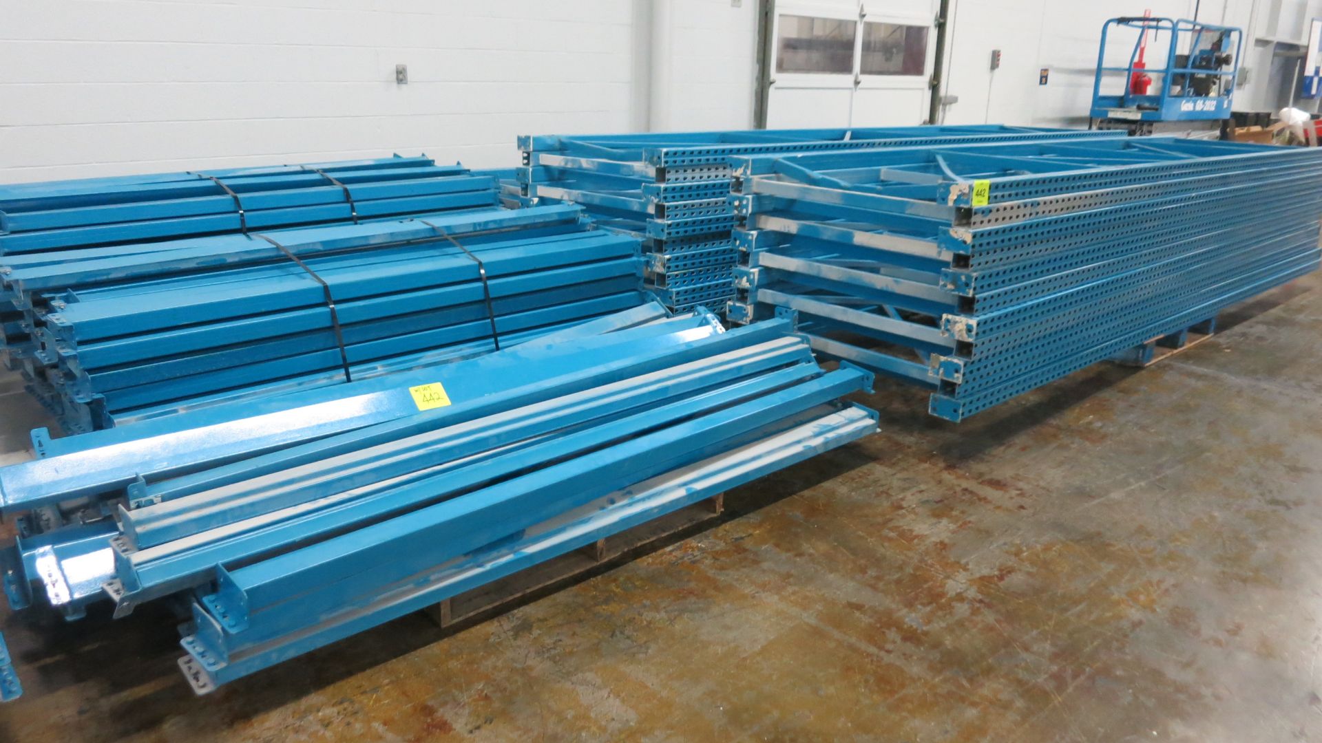 [Lot] 27-Sections pallet racks, with (29) uprights x 16', (135) cross beams x 8 ' (disassemble ready