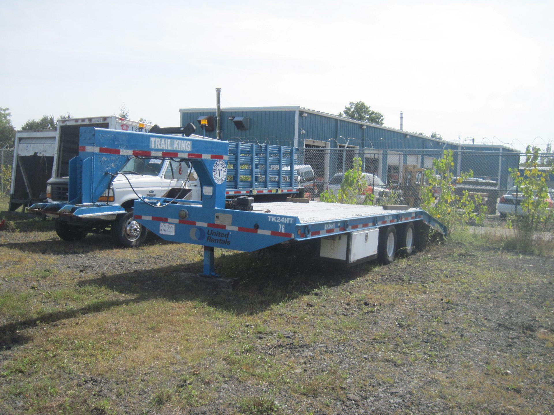 1994 Trail King gooseneck dovetail trailer, Model TK-24HT, VIN# 1TKA02821RM115355, Plate# V55803, 8'
