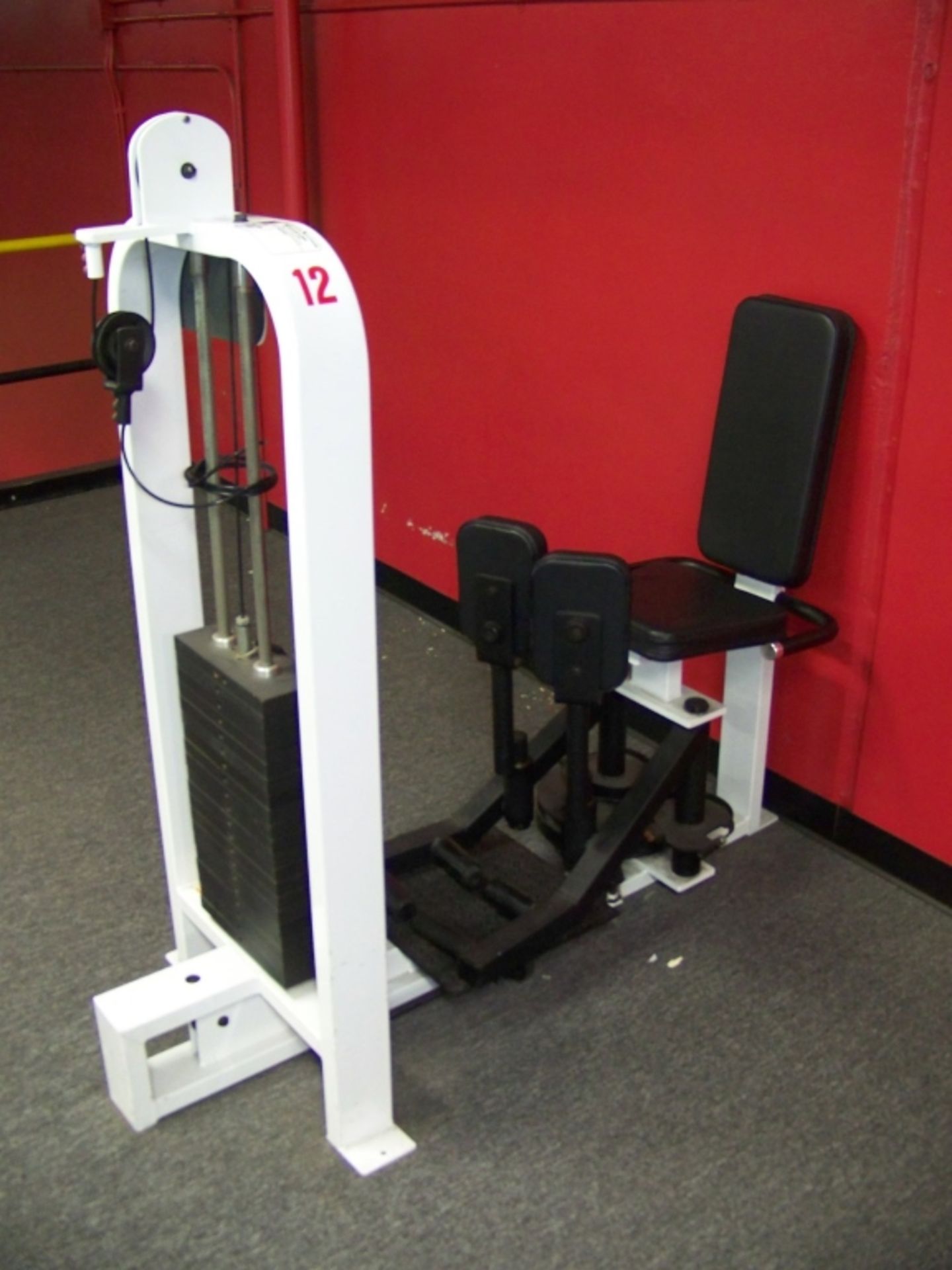 ADDUCTOR ABBUCTOR FITNESS MACHINE