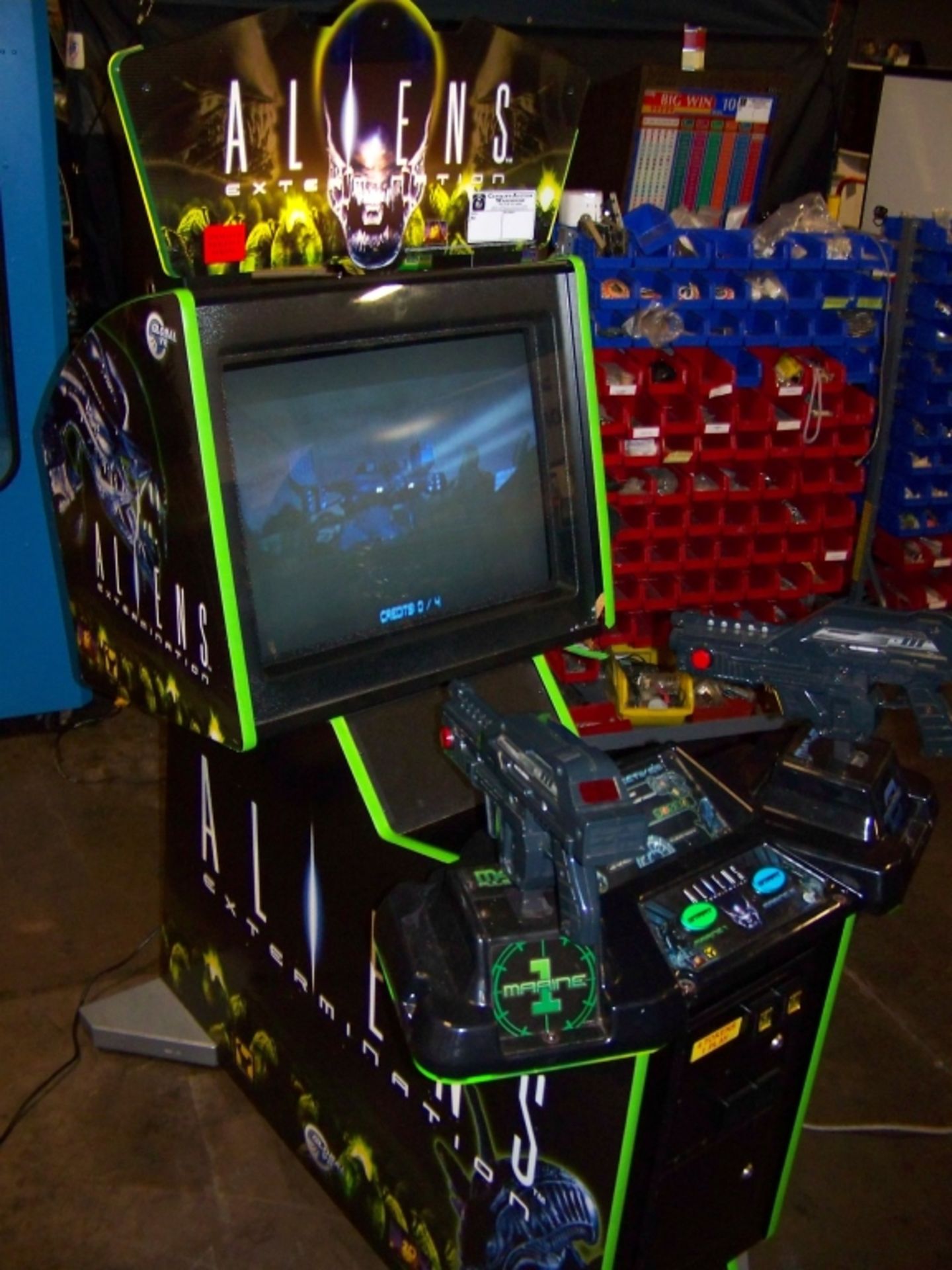 ALIENS EXTERMINATION FIXED GUN SHOOTER ARCADE GAME - Image 10 of 10