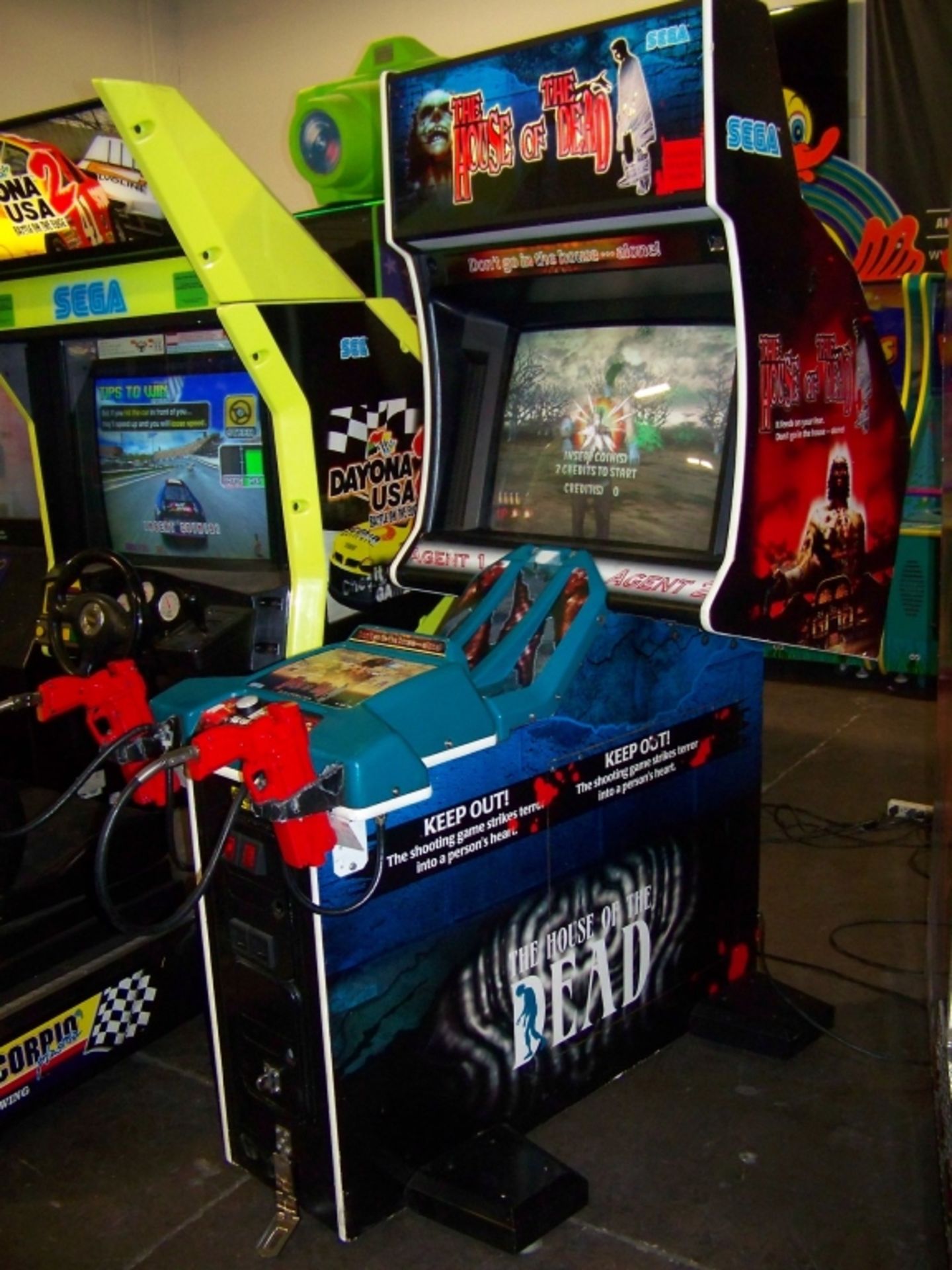 HOUSE OF THE DEAD ZOMBIE SHOOTER ARCADE GAME SEGA - Image 3 of 7