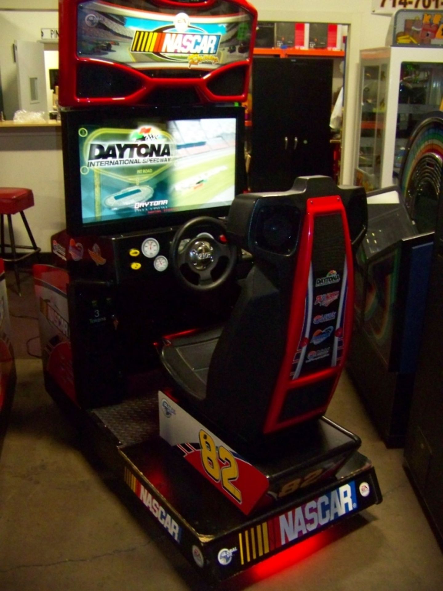 NASCAR RACING 32" LCD ARCADE GAME GLOBAL VR - Image 7 of 9