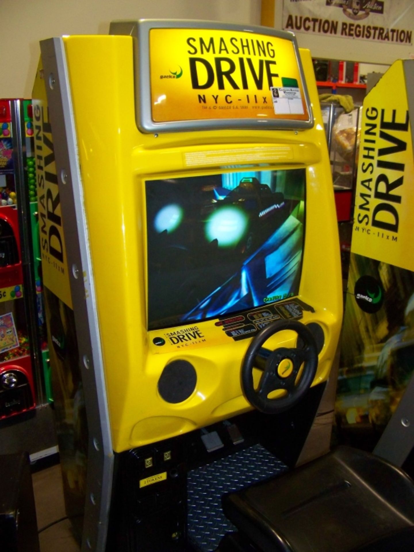 SMASHING DRIVE NYC RACING ARCADE GAME - Image 3 of 5