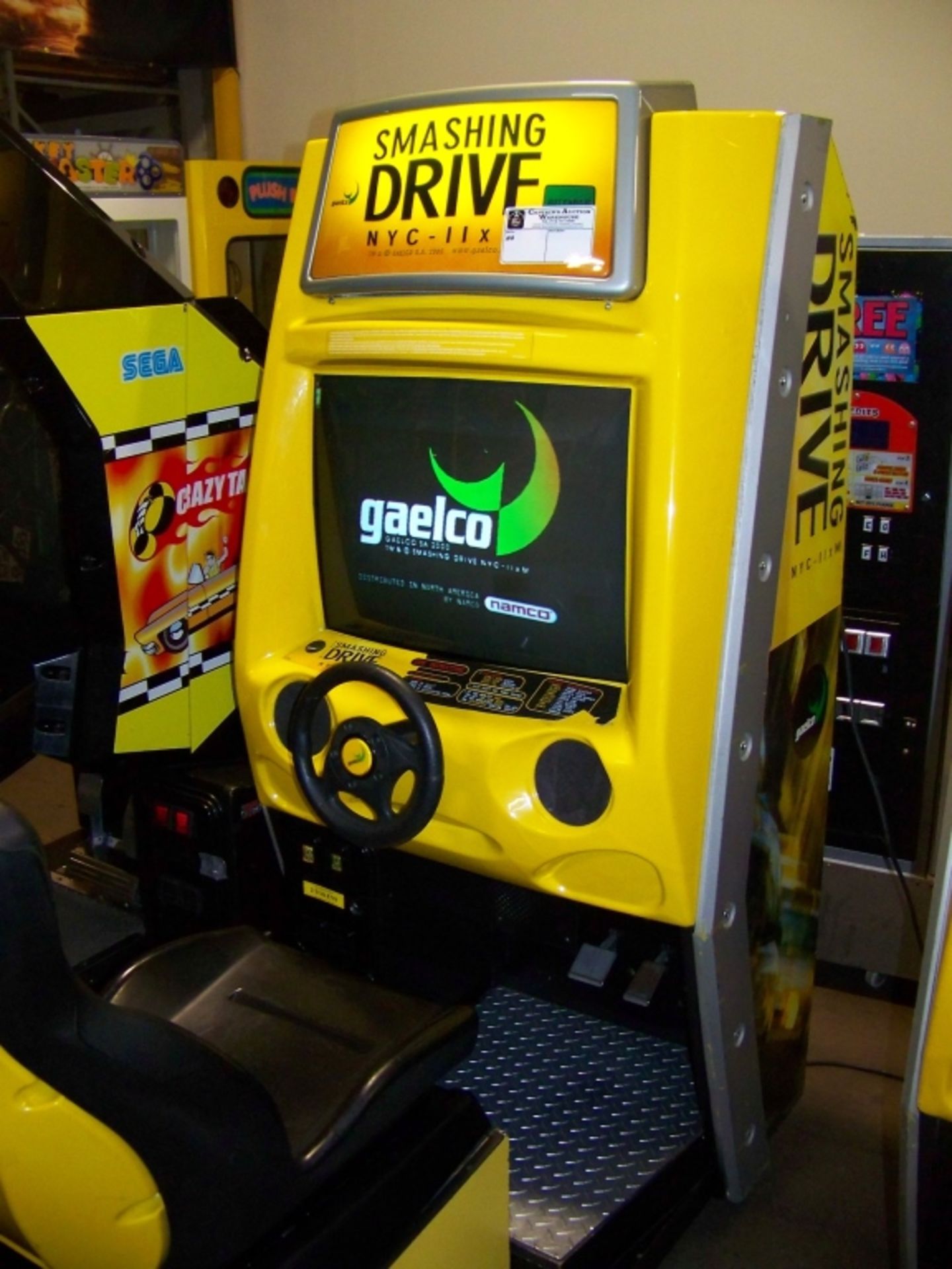 SMASHING DRIVE NYC RACING ARCADE GAME - Image 5 of 5