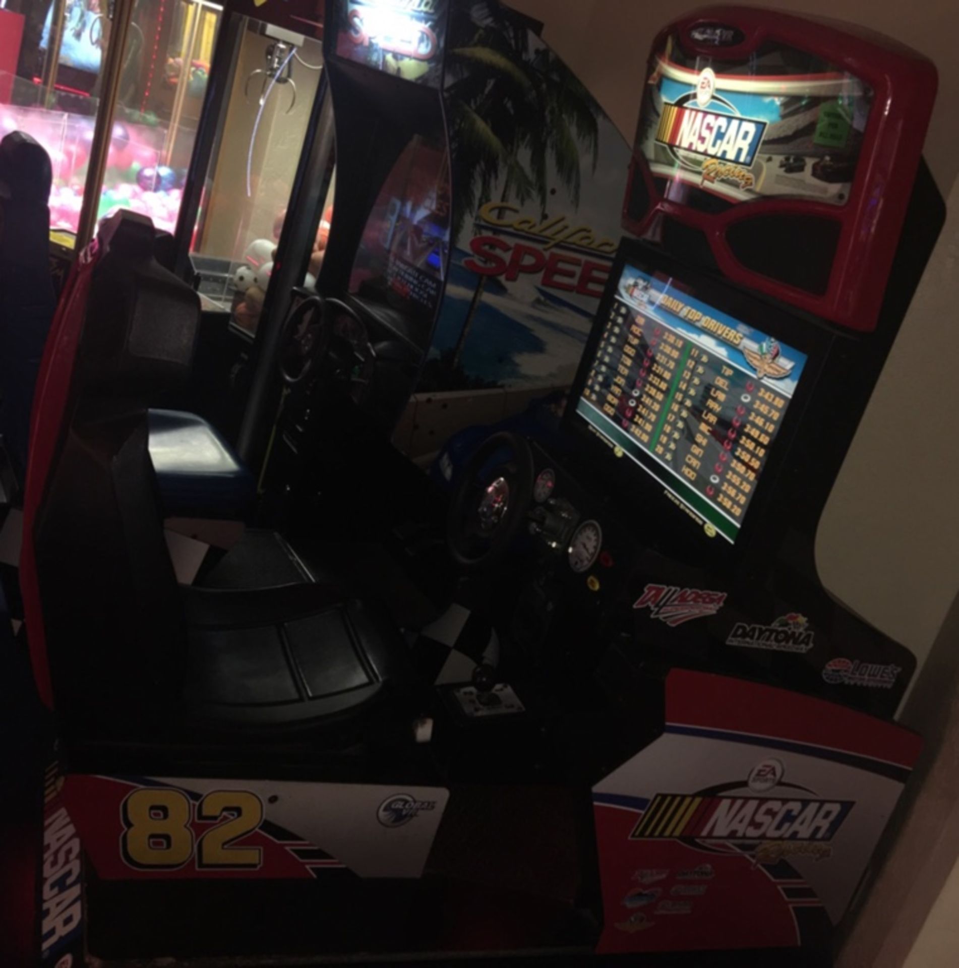 NASCAR RACING 32" LCD ARCADE GAME GLOBAL VR - Image 4 of 9