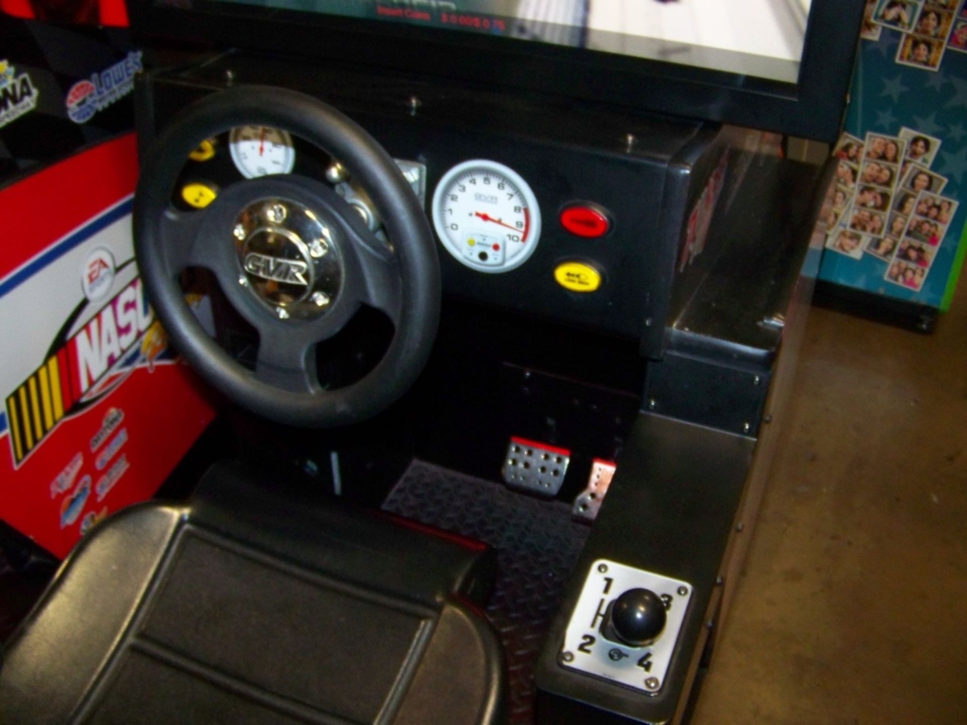 NASCAR RACING 32" LCD ARCADE GAME GLOBAL VR - Image 9 of 9