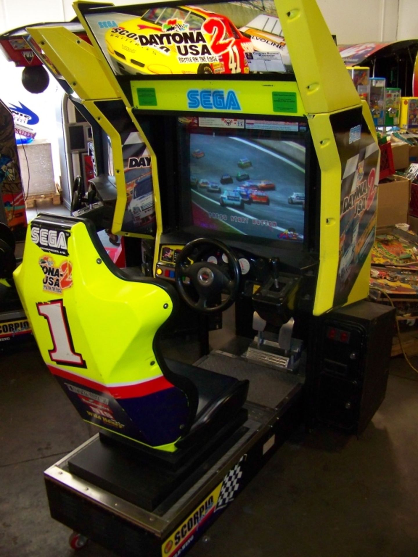 SEGA DAYTONA USA 2 RACING ARCADE GAME - Image 2 of 5