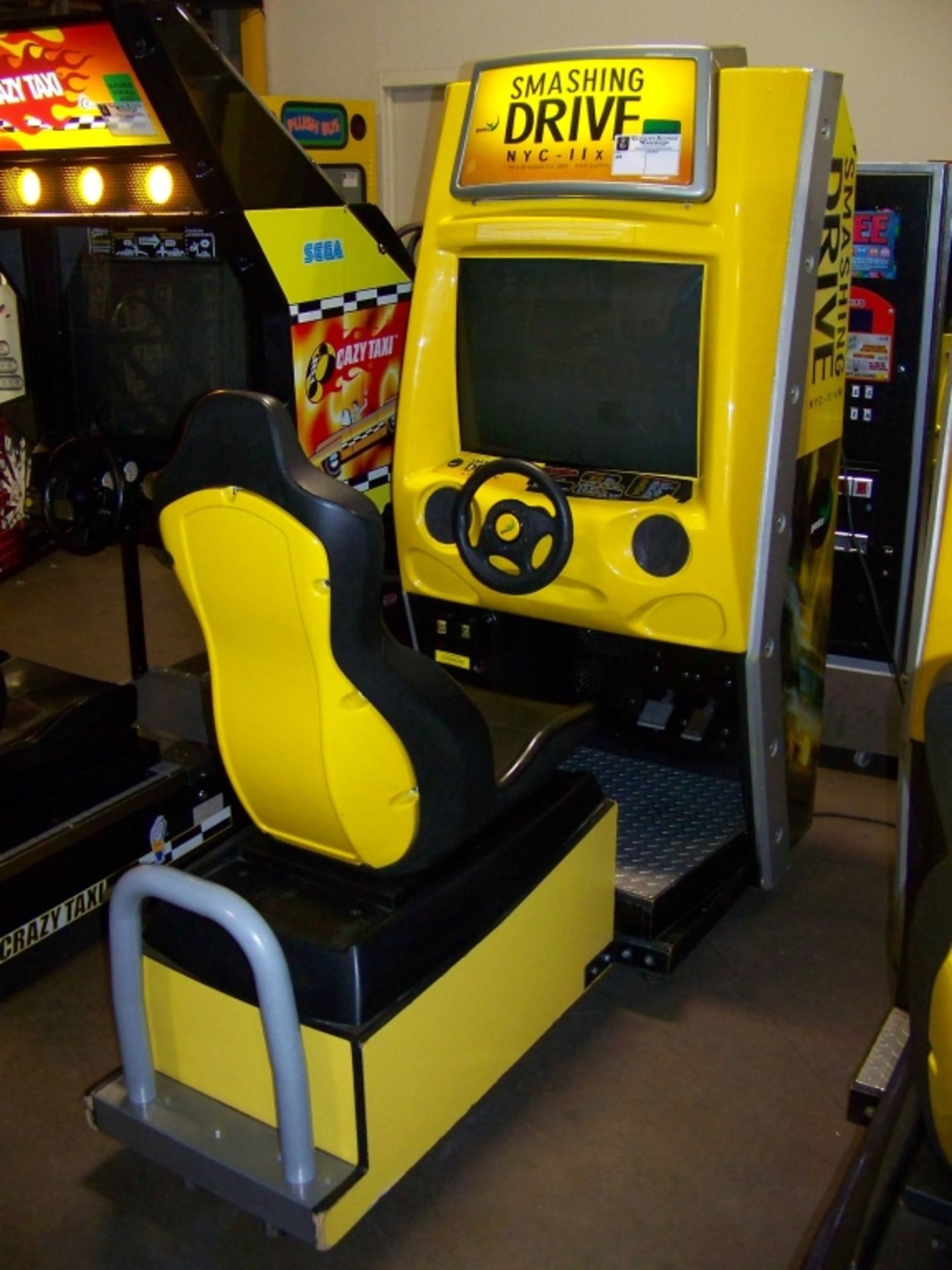 SMASHING DRIVE NYC RACING ARCADE GAME - Image 4 of 5