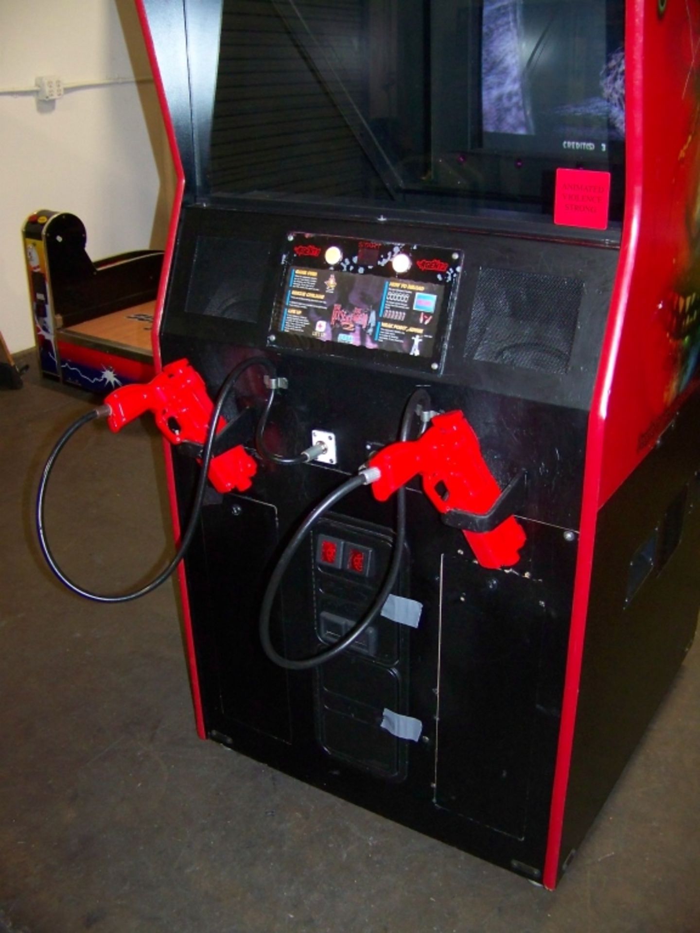 THE HOUSE OF THE DEAD 2 SEGA ZOMBIE SHOOTER ARCADE - Image 4 of 5