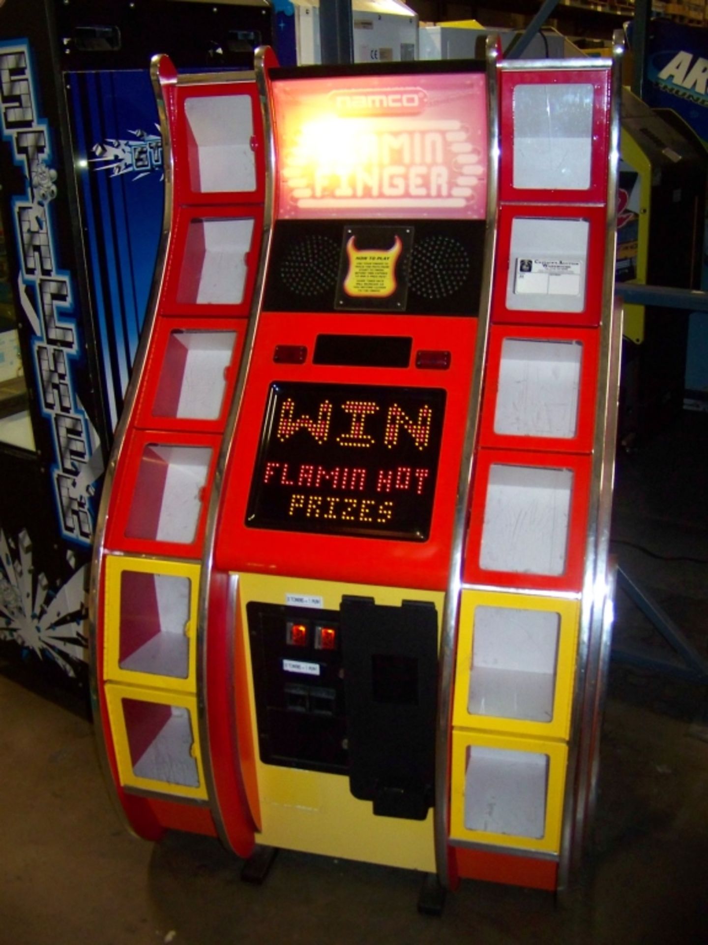 FLAMIN FINGER PRIZE REDEMPTION GAME NAMCO