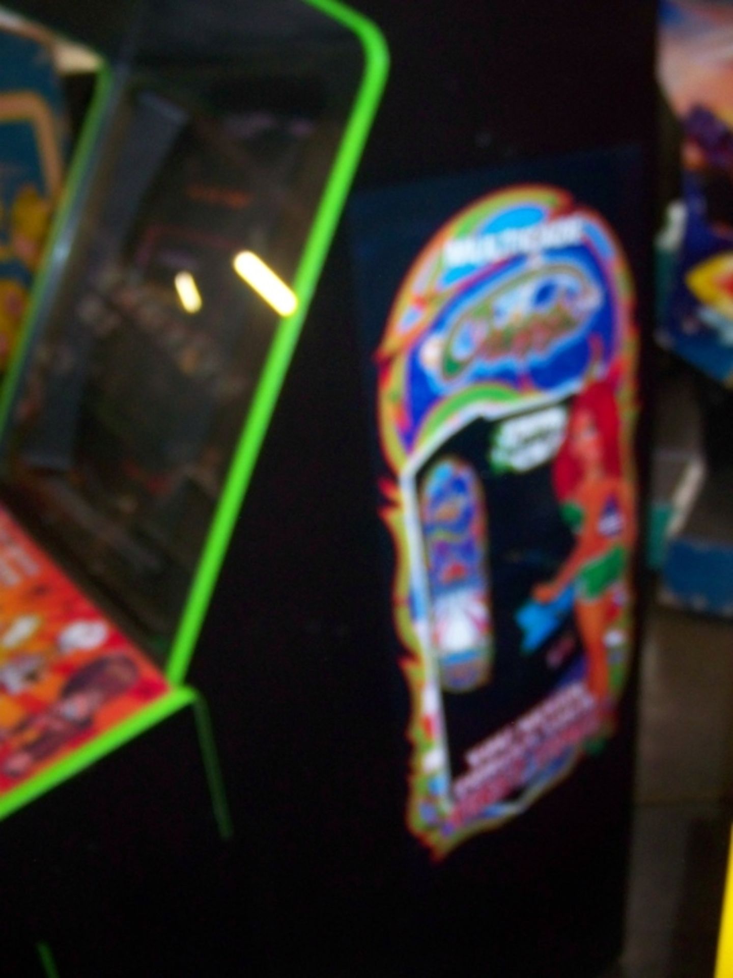 60 IN 1 MULTICADE UPRIGHT ARCADE GAME Item is in used condition. Evidence of wear and commercial - Image 6 of 7
