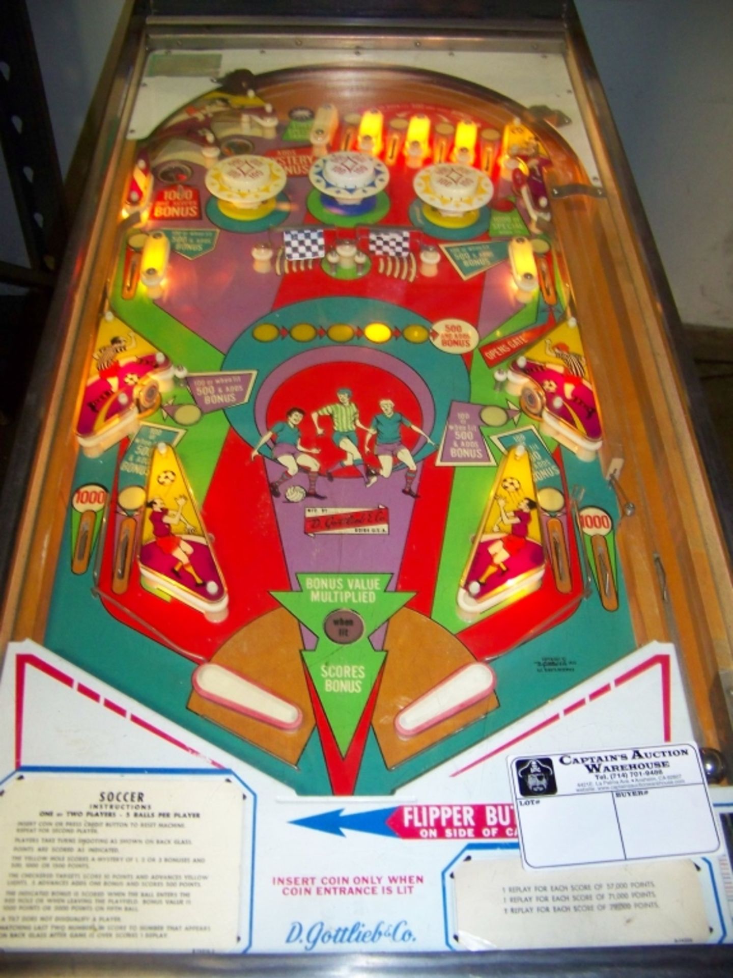 SOCCER PINBALL MACHINE ANIMATED BOX GOTTLIEB 1975 Item is in used condition. Evidence of wear and - Image 4 of 8