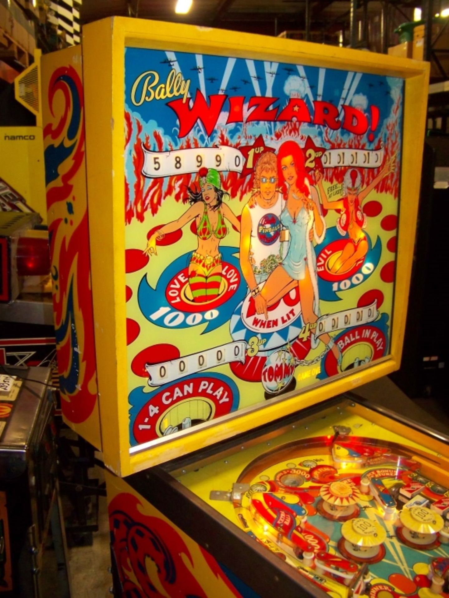 WIZARD! PINBALL MACHINE BALLY E.M. 1975 Item is in used condition. Evidence of wear and commercial - Image 5 of 10