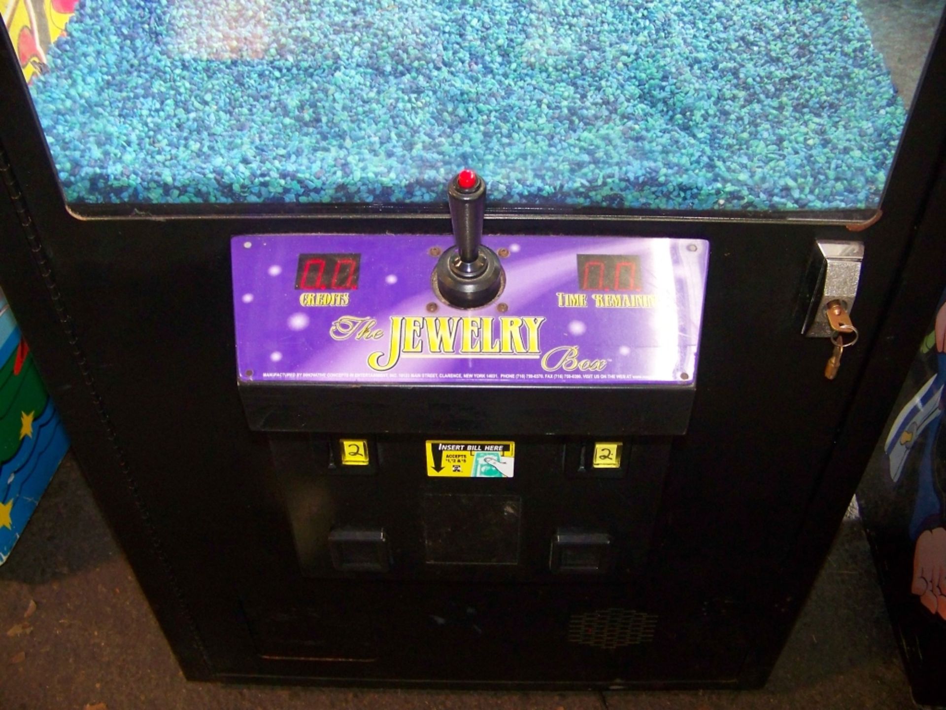 31"" ICE JEWELRY BOX PLUSH CLAW CRANE MACHINE Item is in used condition. Evidence of wear and - Image 6 of 6