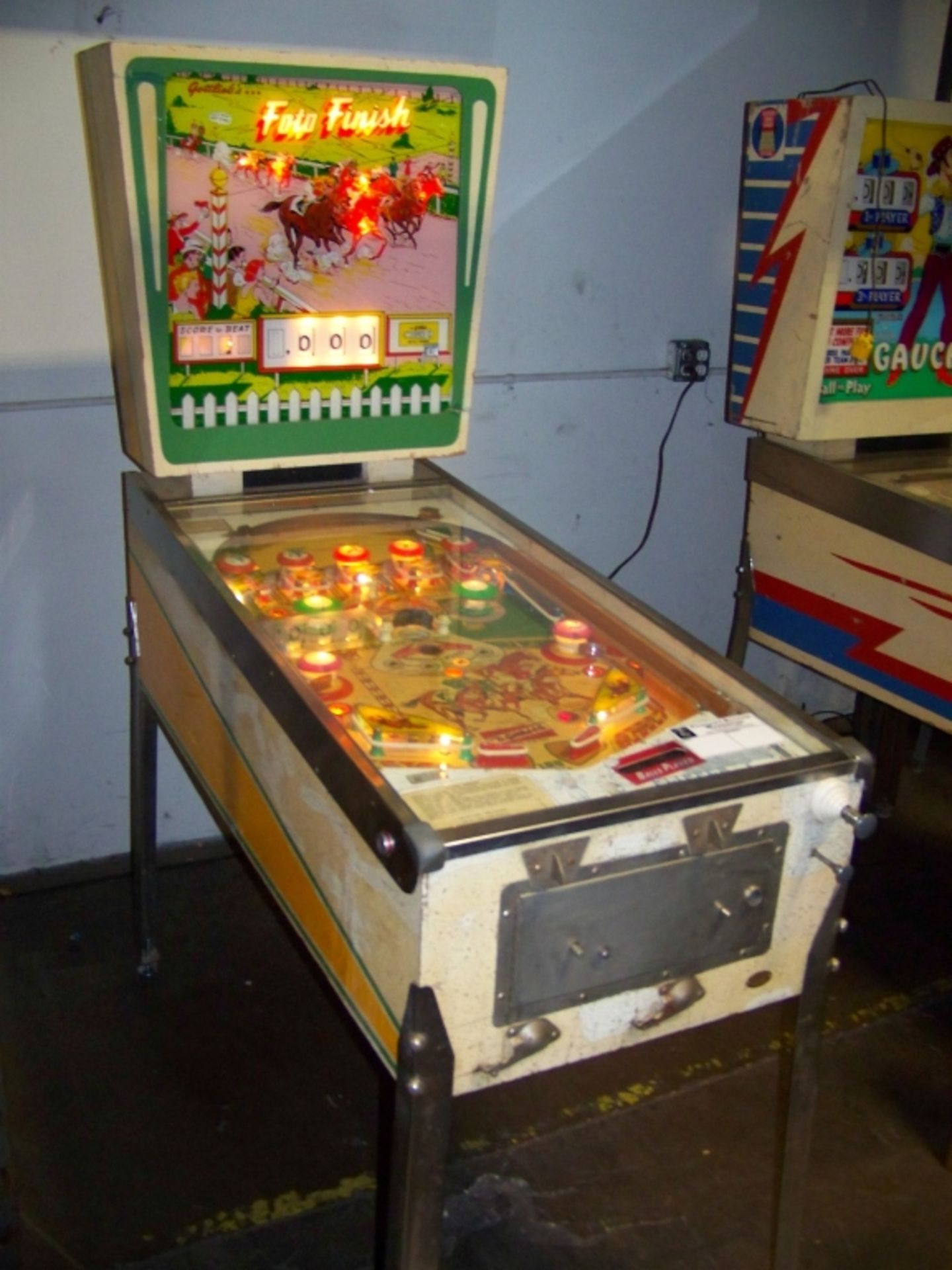 FOTO FINISH PINBALL MACHINE GOTTLIEB 1961 Item is in used condition. Evidence of wear and commercial