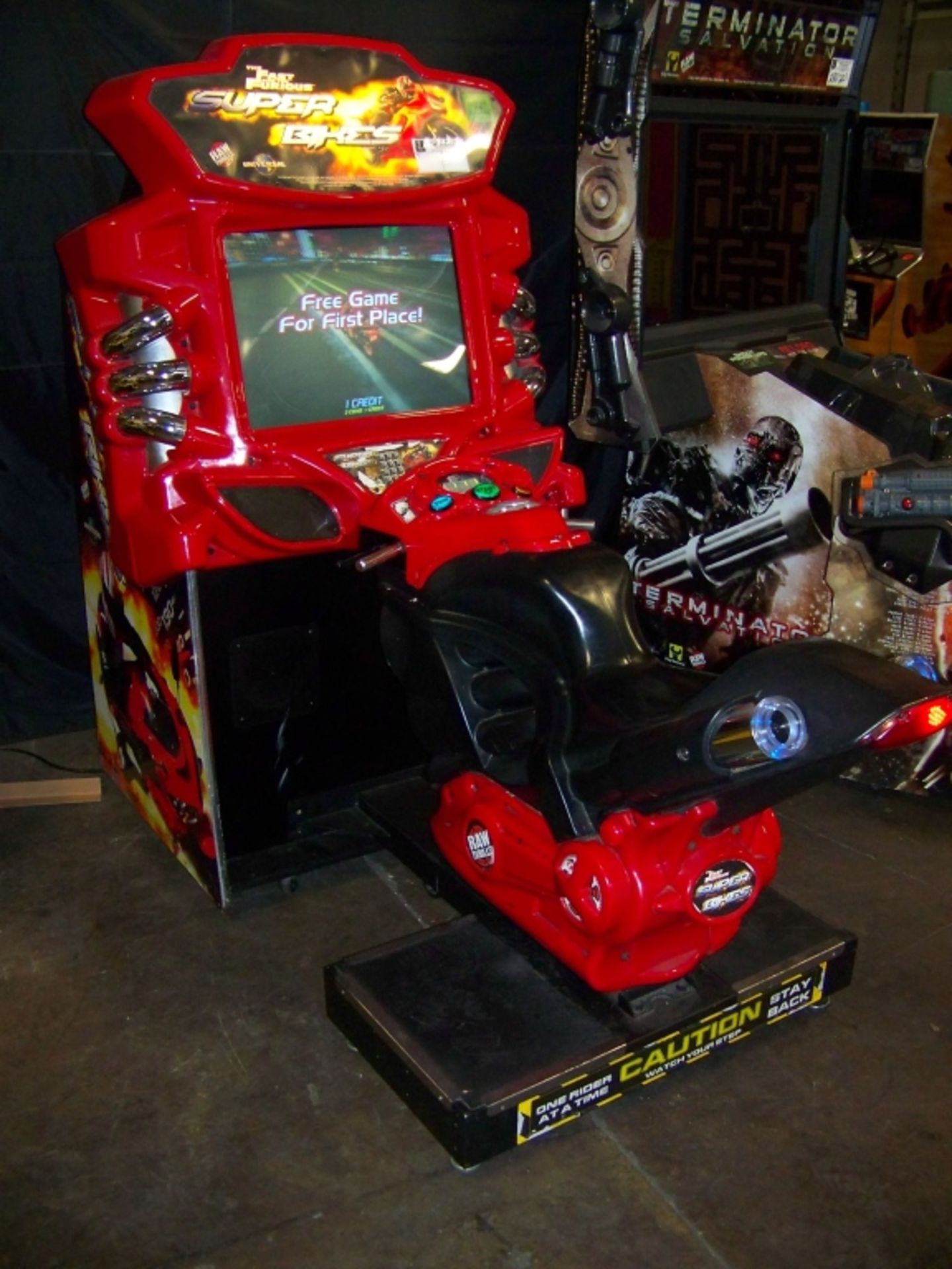 SUPER BIKES FAST & FURIOUS RACING ARCADE GAME Item is in used condition. Evidence of wear and - Image 2 of 9