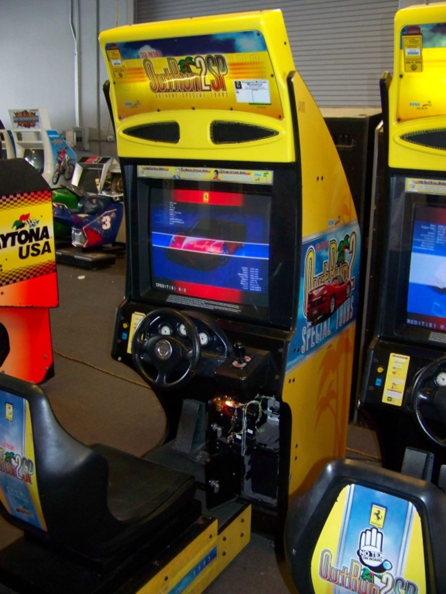 OUTRUN 2 SPECIAL EDITION RACING ARCADE GAME SEGA Item is in used condition. Evidence of wear and - Image 6 of 9