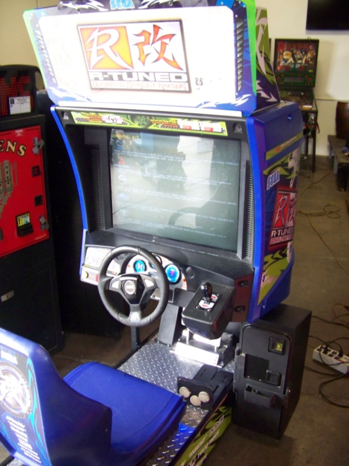 R-TUNED STREET RACING ARCADE GAME SEGA Item is in used condition. Evidence of wear and commercial - Image 2 of 5