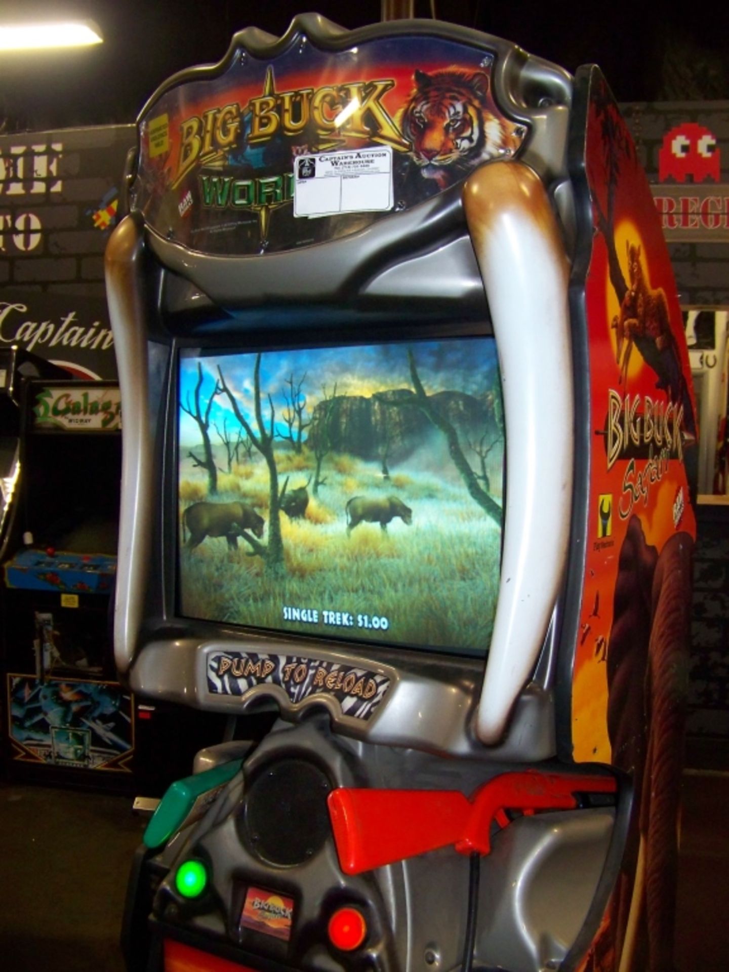 BIG BUCK HUNTER SAFARI RAW THRILLS ARCADE GAME Item is in used condition. Evidence of wear and - Image 5 of 5