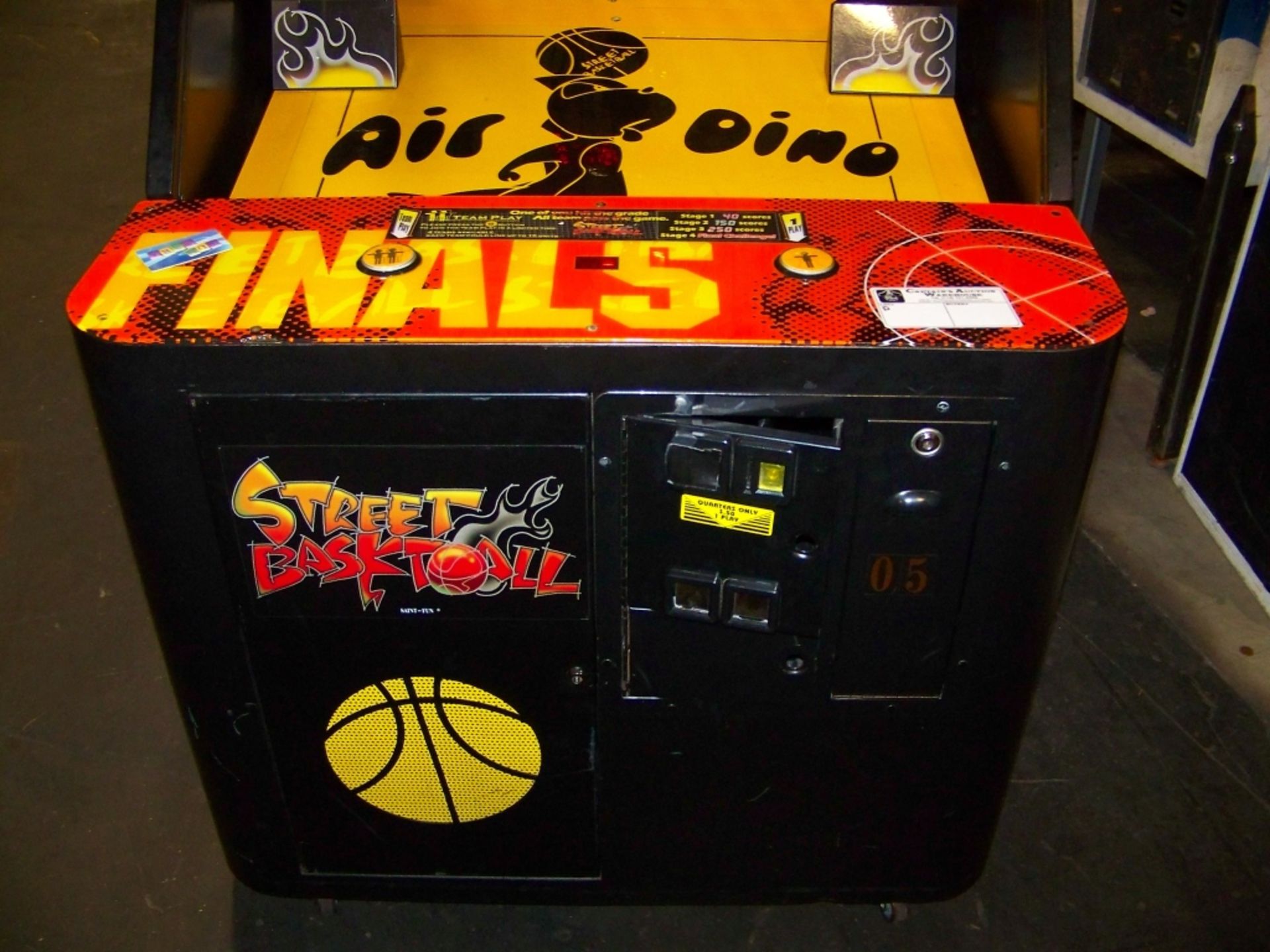 STREET BASKETBALL SPORTS REDEMPTION ARCADE GAME Item is in used condition. Evidence of wear and - Image 6 of 7
