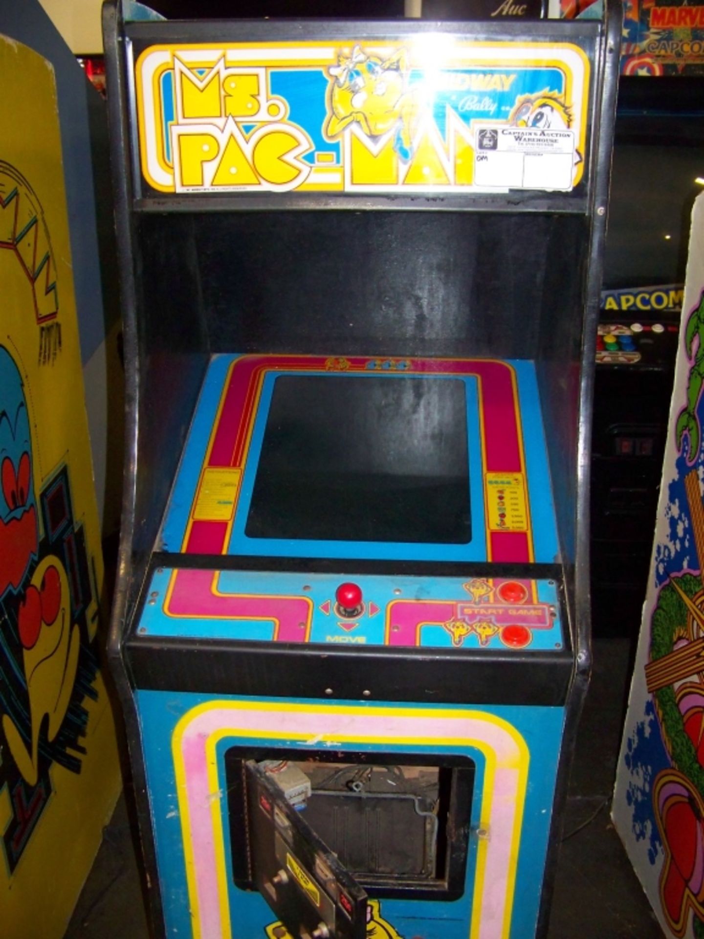 MS PACMAN CLASSIC ARCADE GAME MIDWAY Item is in used condition. Evidence of wear and commercial - Image 2 of 4