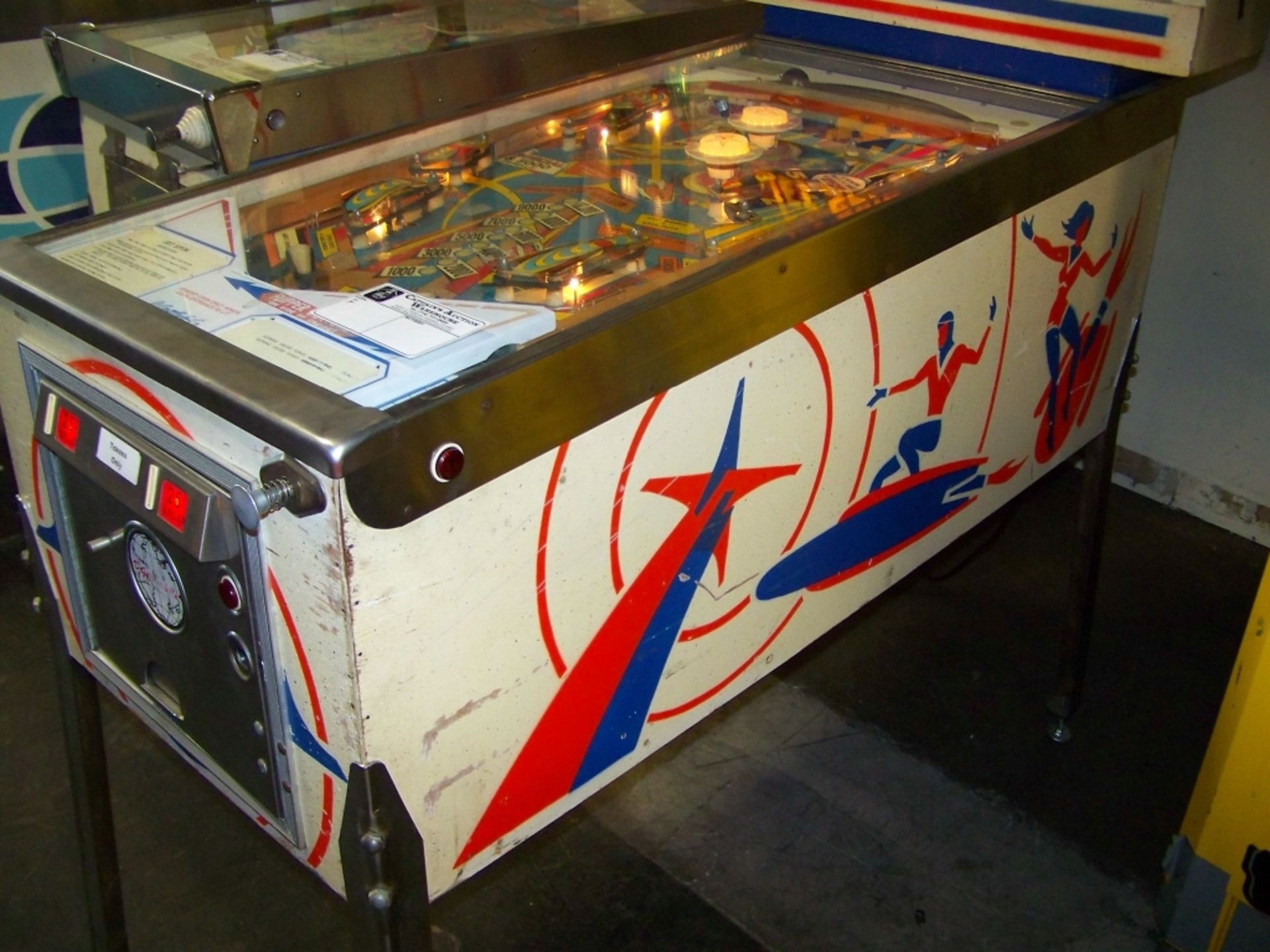 JET SPIN PINBALL MACHINE GOTTLIEB 1977 Item is in used condition. Evidence of wear and commercial - Image 7 of 8