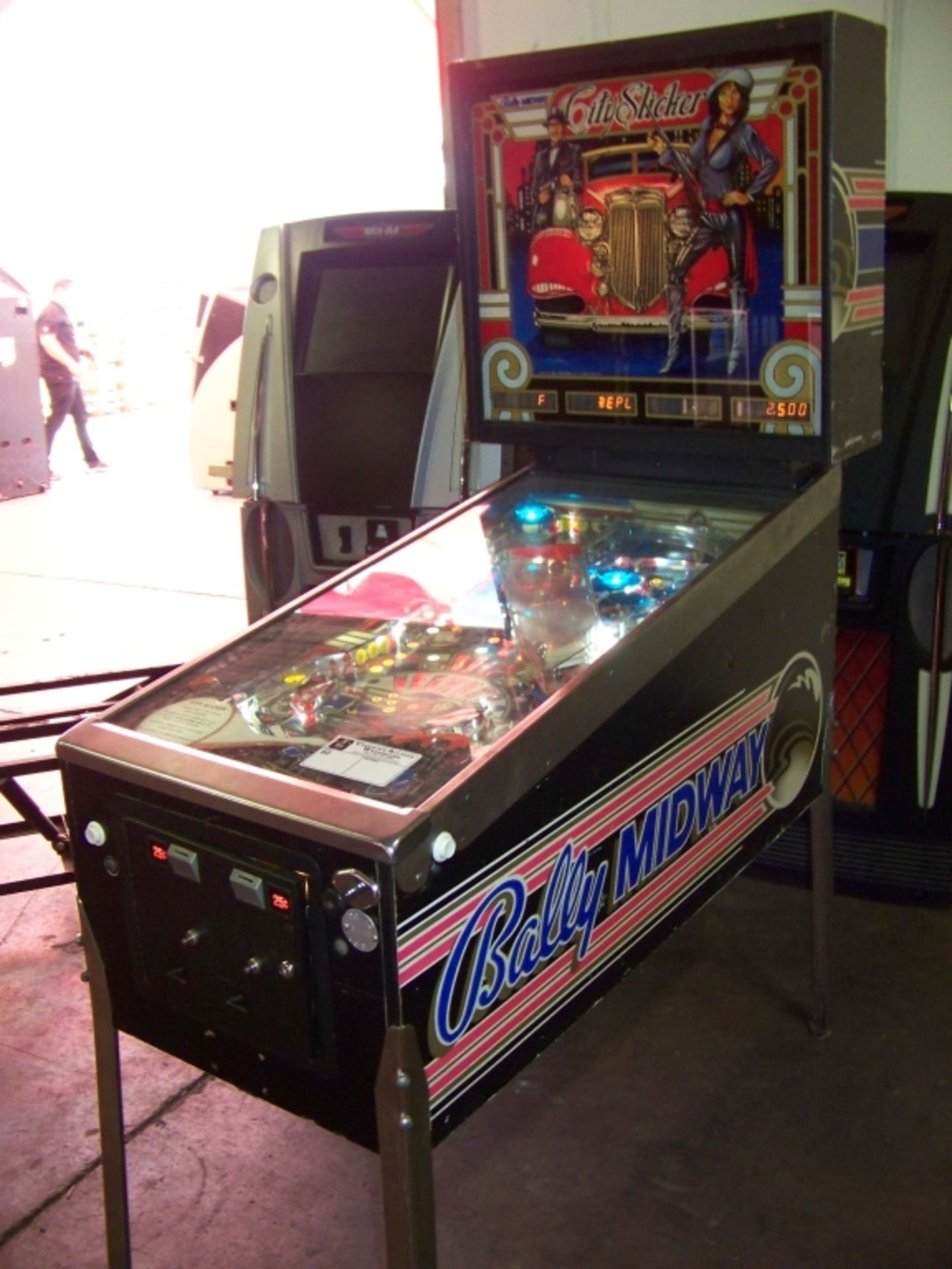 CITY SLICKER PINBALL MACHINE BALLY 1987 RARE! Item is in used condition. Evidence of wear and - Image 2 of 9