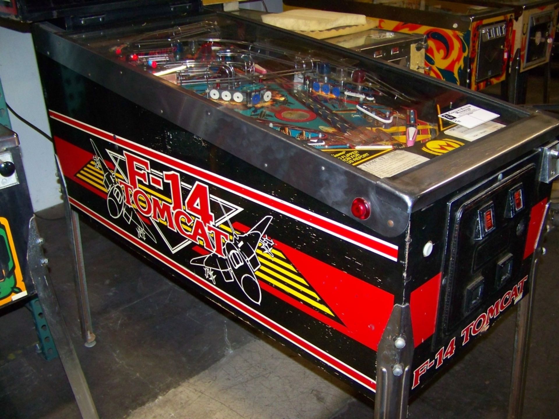 F-14 TOMCAT PINBALL MACHINE WILLIAMS 1987 Item is in used condition. Evidence of wear and commercial - Image 4 of 9