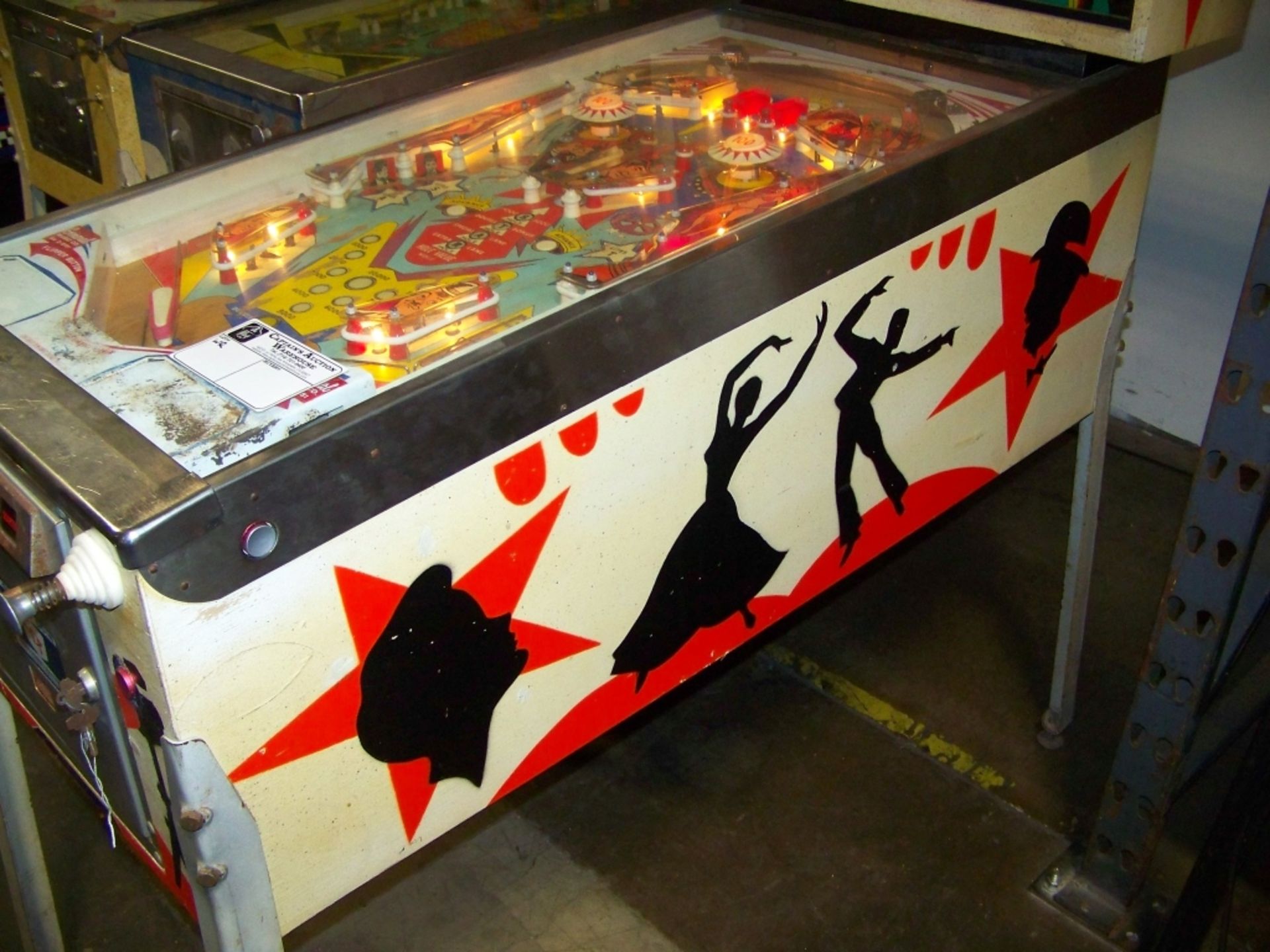 HOLLYWOOD PINBALL MACHINE CHICAGO COIN 1976 Item is in used condition. Evidence of wear and - Image 4 of 6