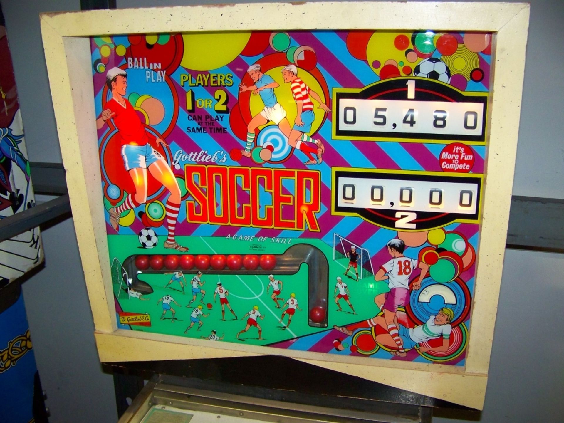 SOCCER PINBALL MACHINE ANIMATED BOX GOTTLIEB 1975 Item is in used condition. Evidence of wear and - Image 6 of 8