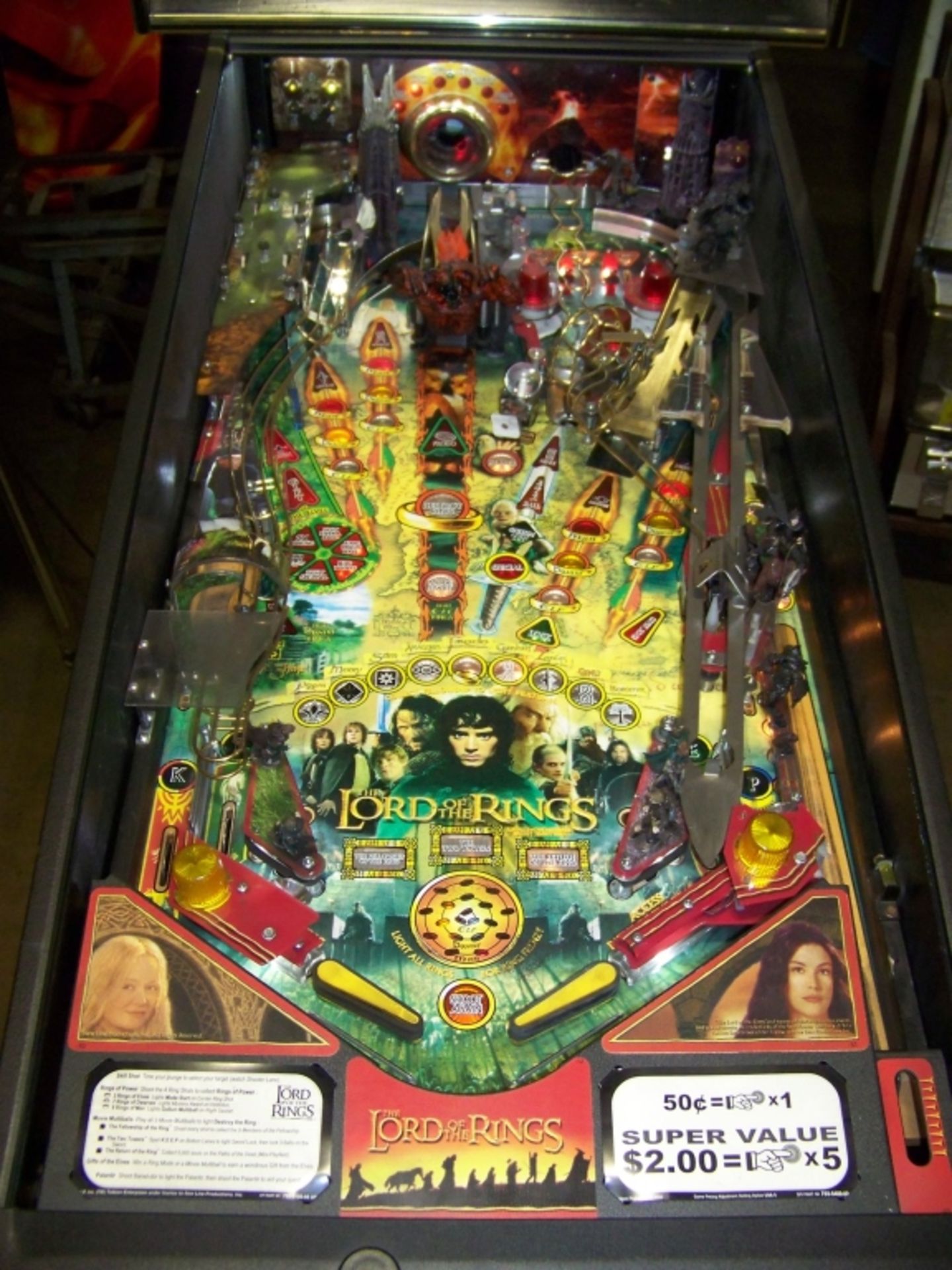 LORD OF THE RINGS PINBALL MACHINE STERN Item is in used condition. Evidence of wear and commercial - Image 7 of 10