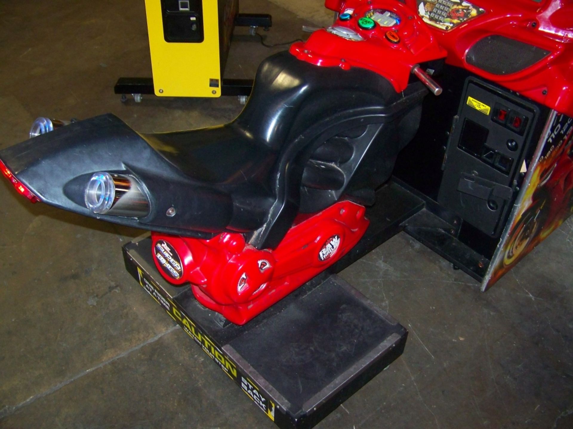 SUPER BIKES FAST & FURIOUS RACING ARCADE GAME Item is in used condition. Evidence of wear and - Image 6 of 9