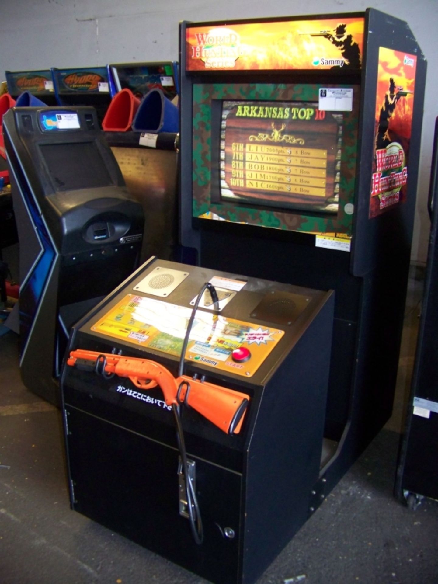WORLD HUNTING SERIES SHOOTER ARCADE GAME SAMMY JP Item is in used condition. Evidence of wear and