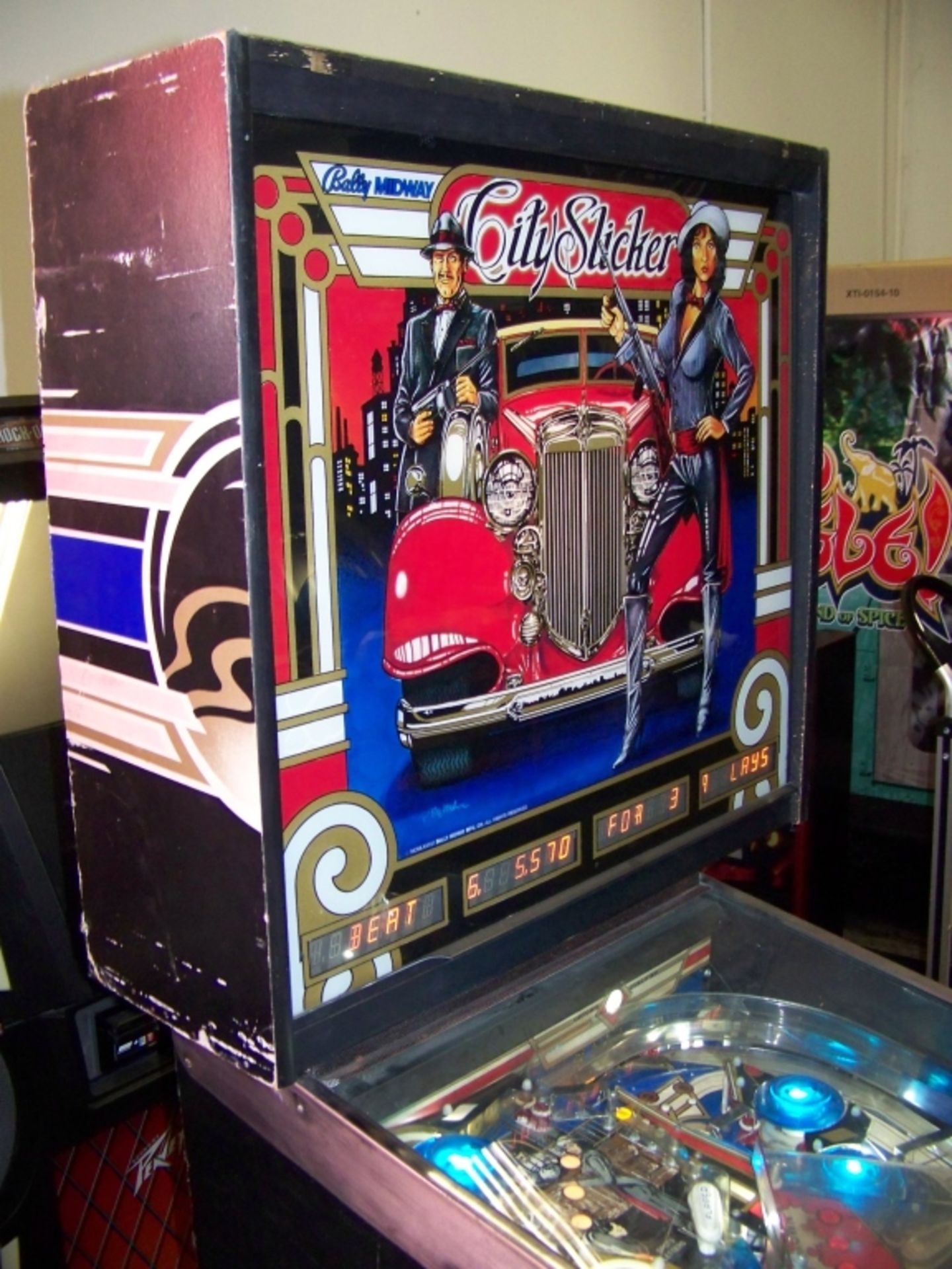 CITY SLICKER PINBALL MACHINE BALLY 1987 RARE! Item is in used condition. Evidence of wear and - Image 5 of 9