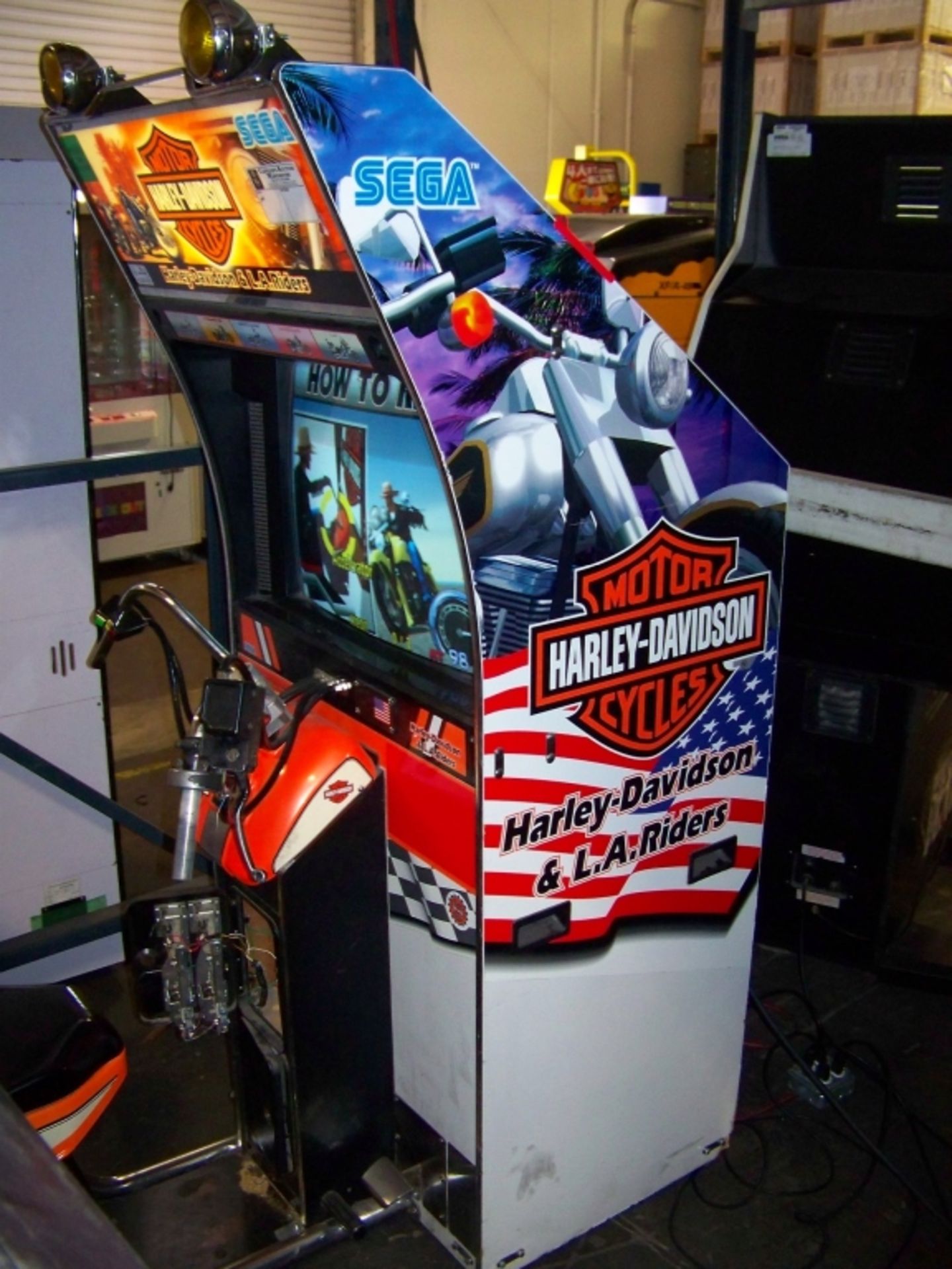 HARLEY DAVIDSON L.A. RIDERS RACING ARCADE SEGA Item is in used condition. Evidence of wear and - Image 4 of 5