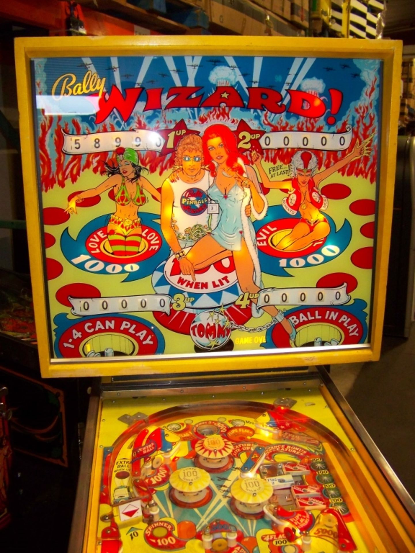 WIZARD! PINBALL MACHINE BALLY E.M. 1975 Item is in used condition. Evidence of wear and commercial - Image 8 of 10
